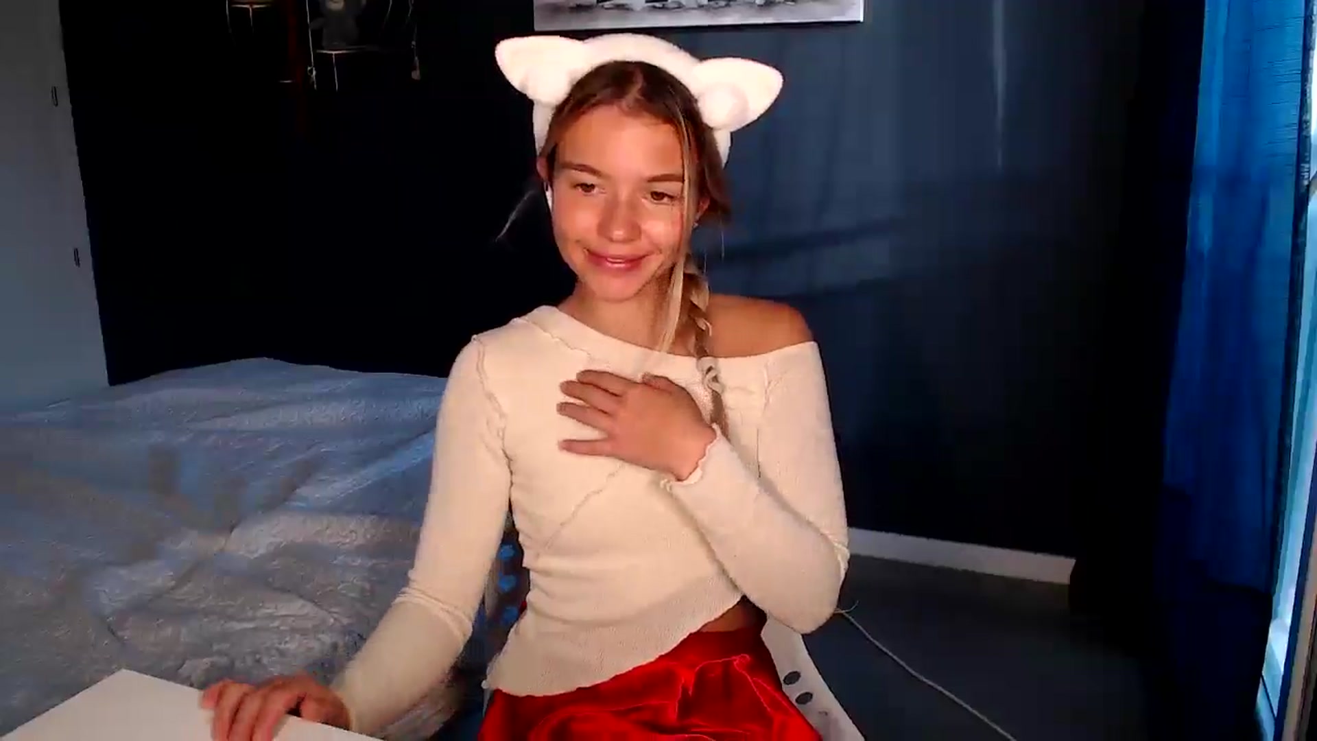 Gallery image thumbnail from Mollyluv1's myfreecams stream on, 12/27/2024, 15:50 image 2 of 20