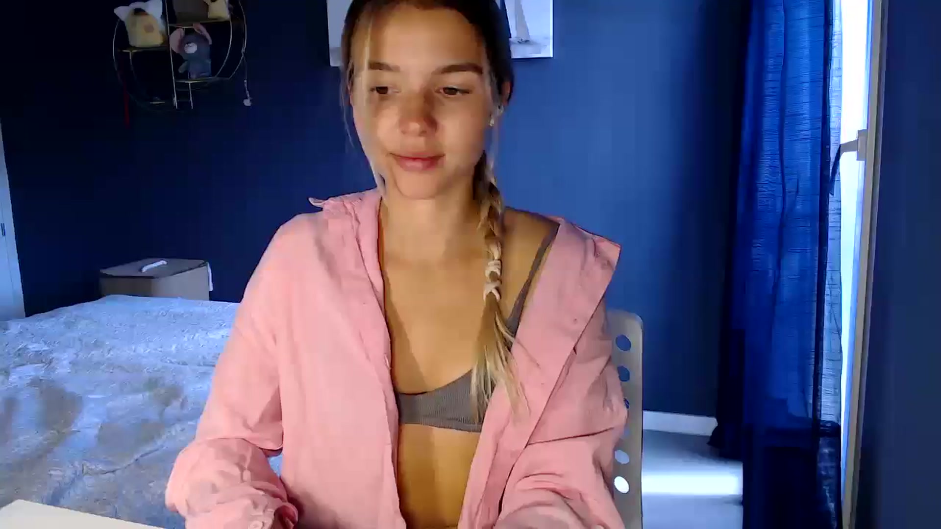 Gallery image thumbnail from Mollyluv1's myfreecams stream on, 02/02/2025, 13:01 image 2 of 20