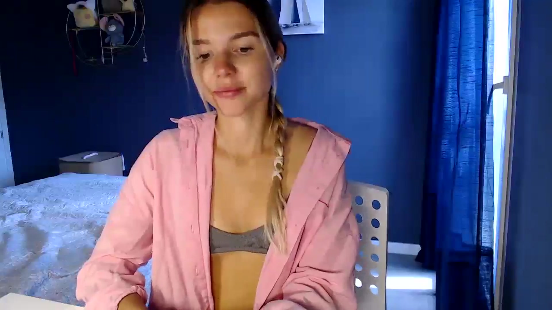 Gallery image thumbnail from Mollyluv1's myfreecams stream on, 02/02/2025, 13:01 image 8 of 20