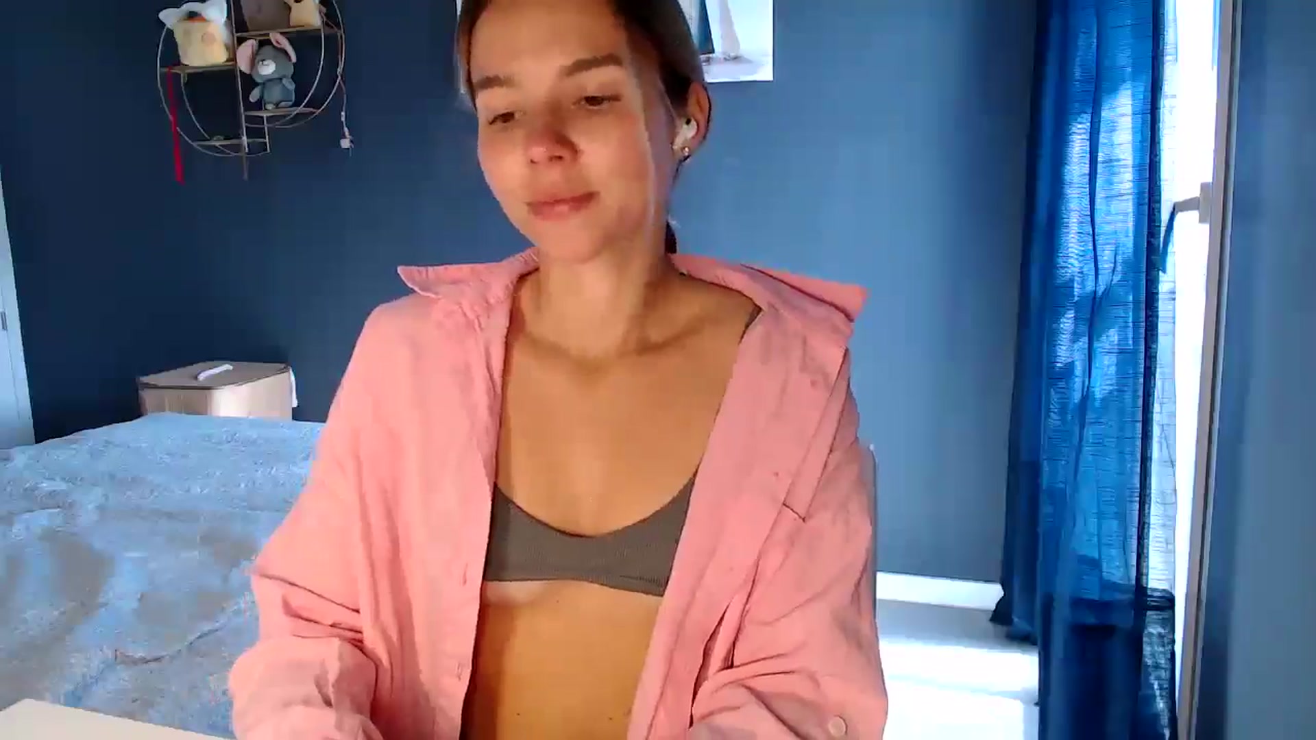 Gallery image thumbnail from Mollyluv1's myfreecams stream on, 02/02/2025, 13:30 image 3 of 20