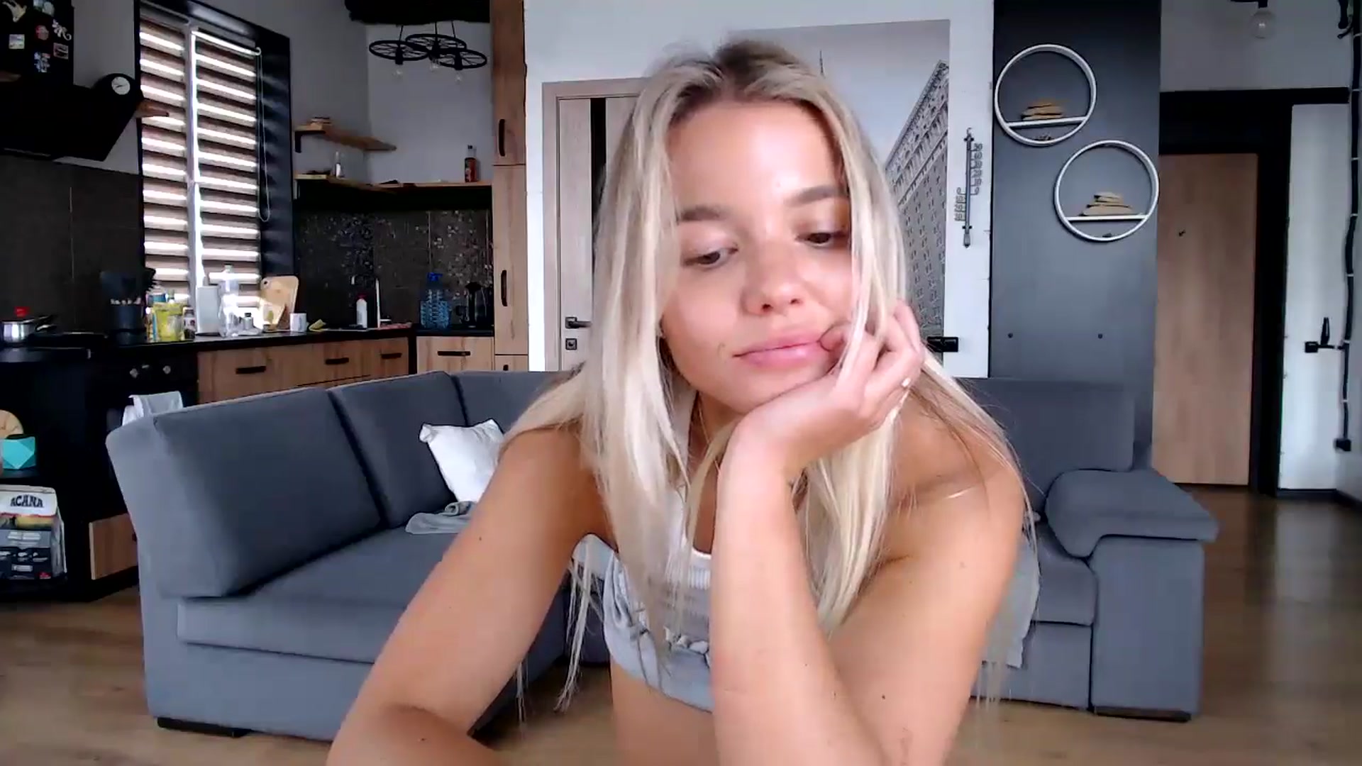 Gallery image thumbnail from Mollyluv1's myfreecams stream on, 08/27/2025, 14:07 image 12 of 20