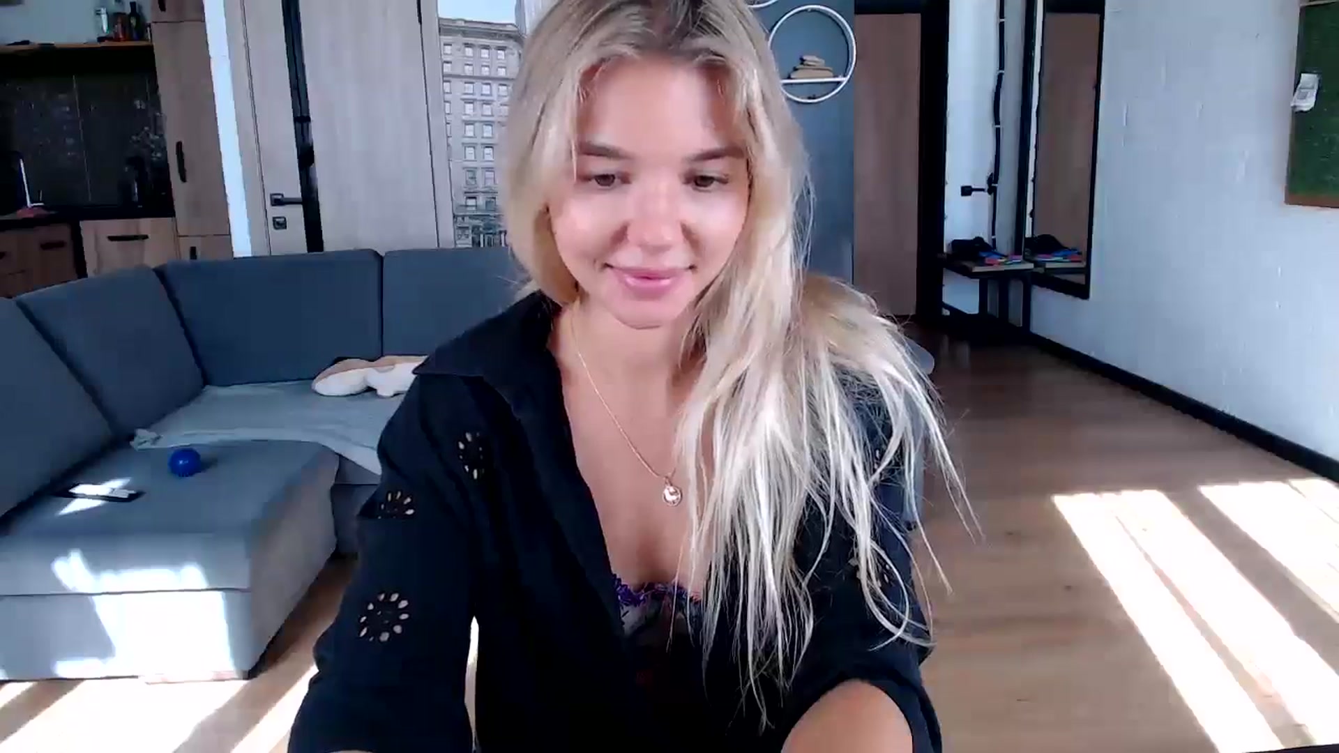 Gallery image thumbnail from Mollyluv1's myfreecams stream on, 09/02/2025, 12:45 image 10 of 20