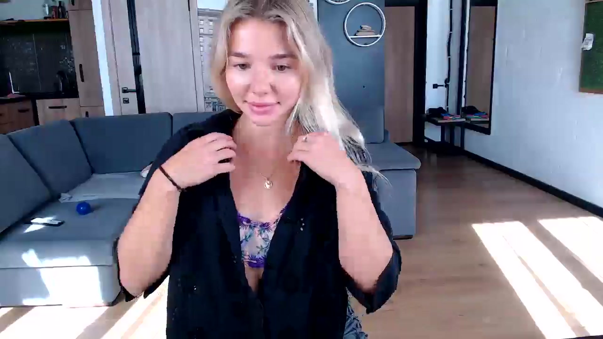 Gallery image thumbnail from Mollyluv1's myfreecams stream on, 09/02/2025, 12:45 image 9 of 20