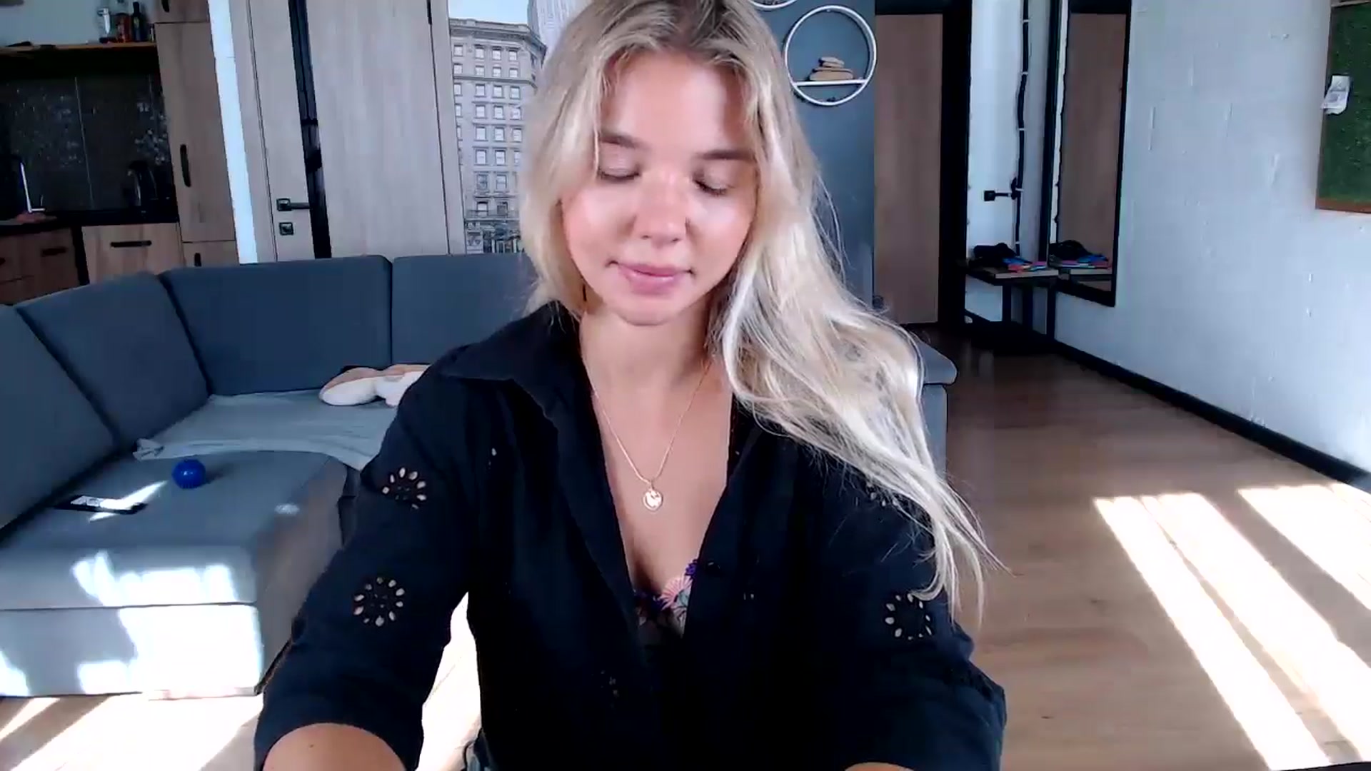 Gallery image thumbnail from Mollyluv1's myfreecams stream on, 09/02/2025, 12:45 image 14 of 20