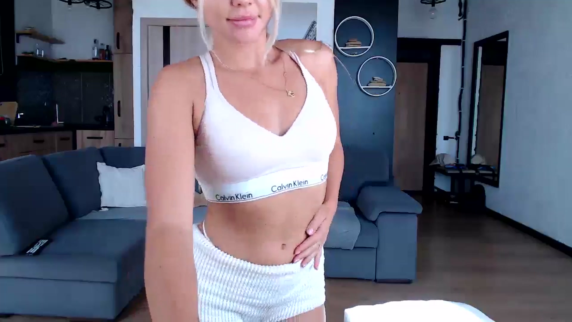 Gallery image thumbnail from Mollyluv1's myfreecams stream on, 09/04/2025, 11:06 image 19 of 20
