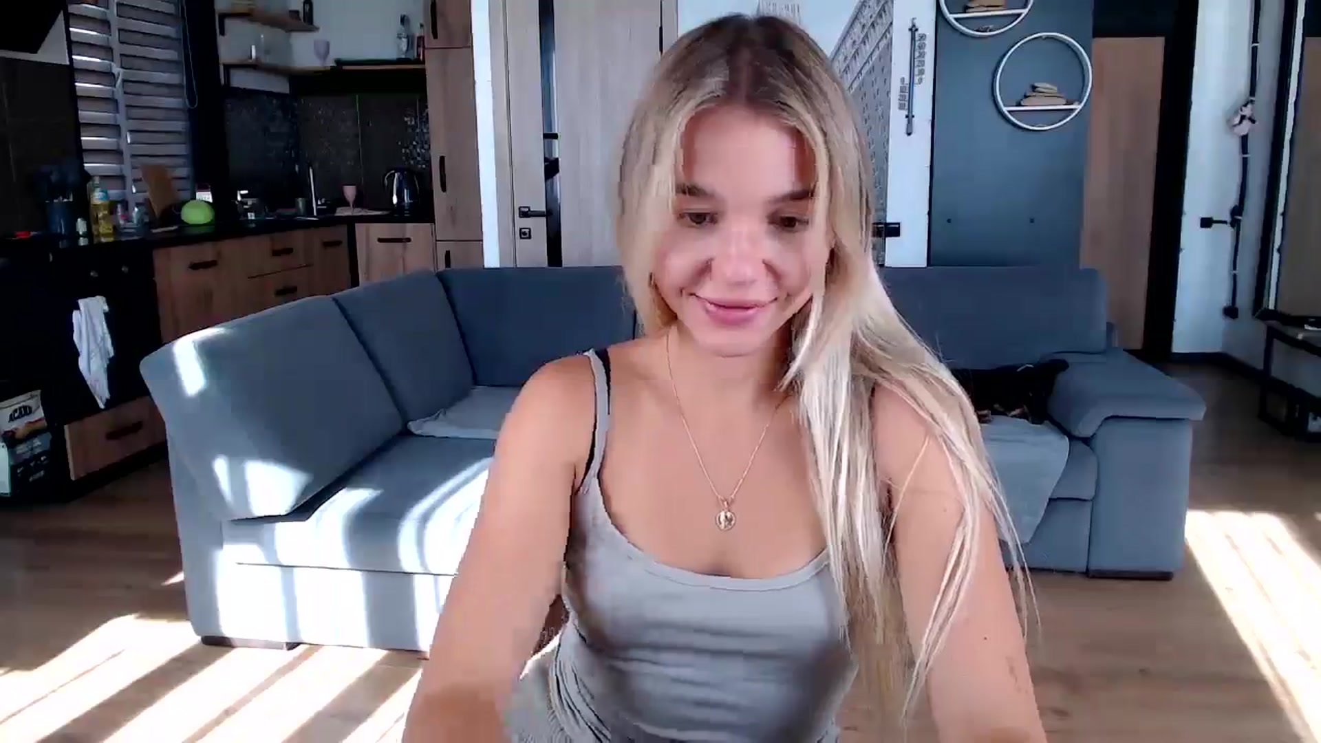 Gallery image thumbnail from Mollyluv1's myfreecams stream on, 09/12/2025, 12:27 image 9 of 20