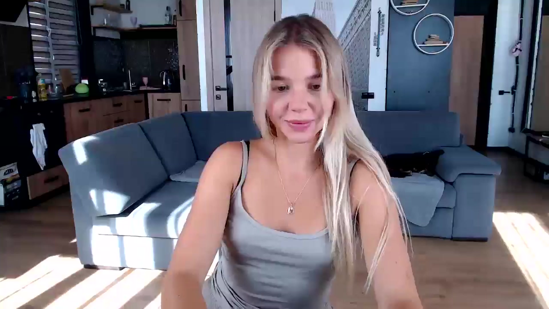 Gallery image thumbnail from Mollyluv1's myfreecams stream on, 09/12/2025, 12:27 image 11 of 20