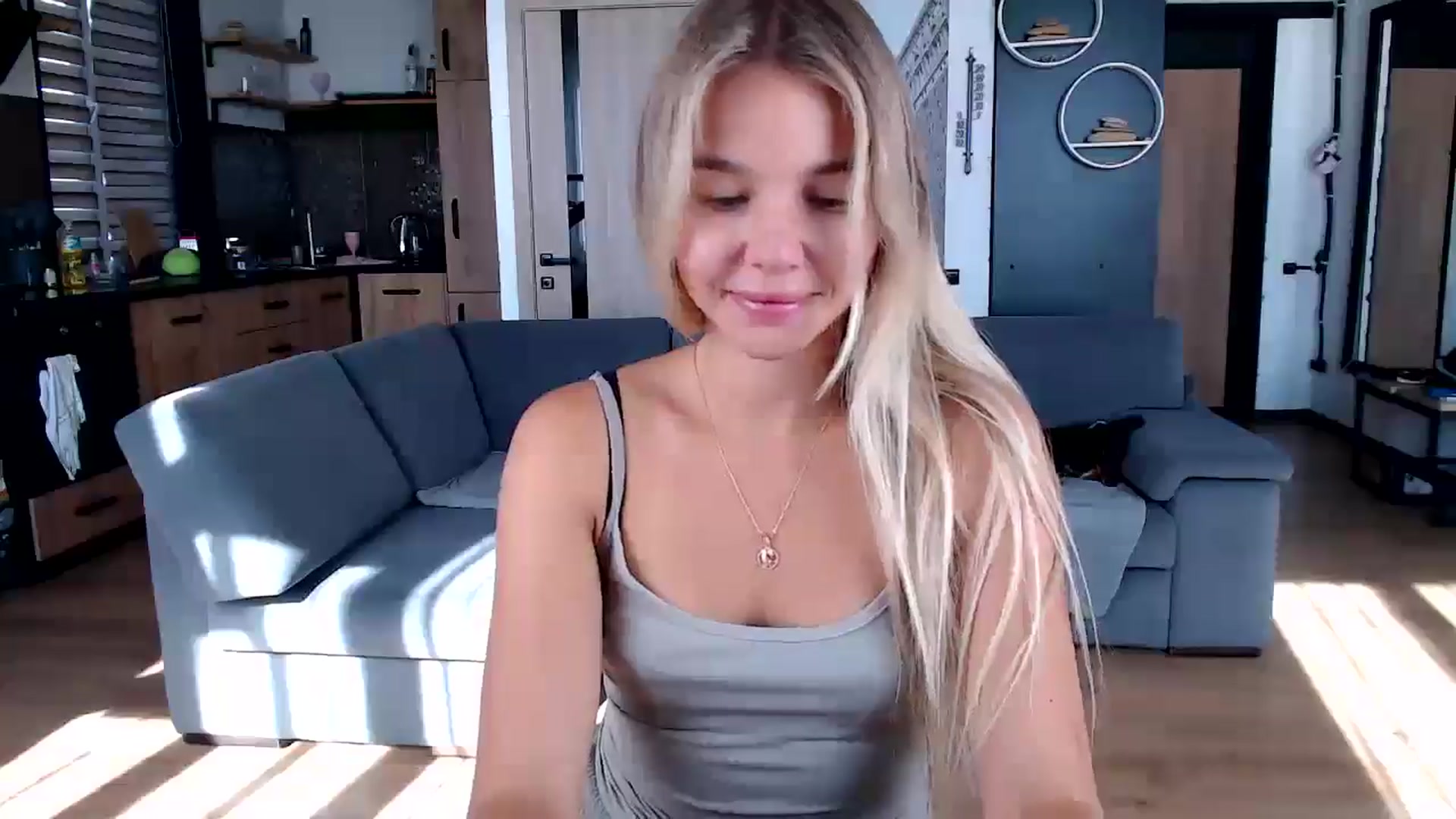 Gallery image thumbnail from Mollyluv1's myfreecams stream on, 09/12/2025, 12:27 image 7 of 20