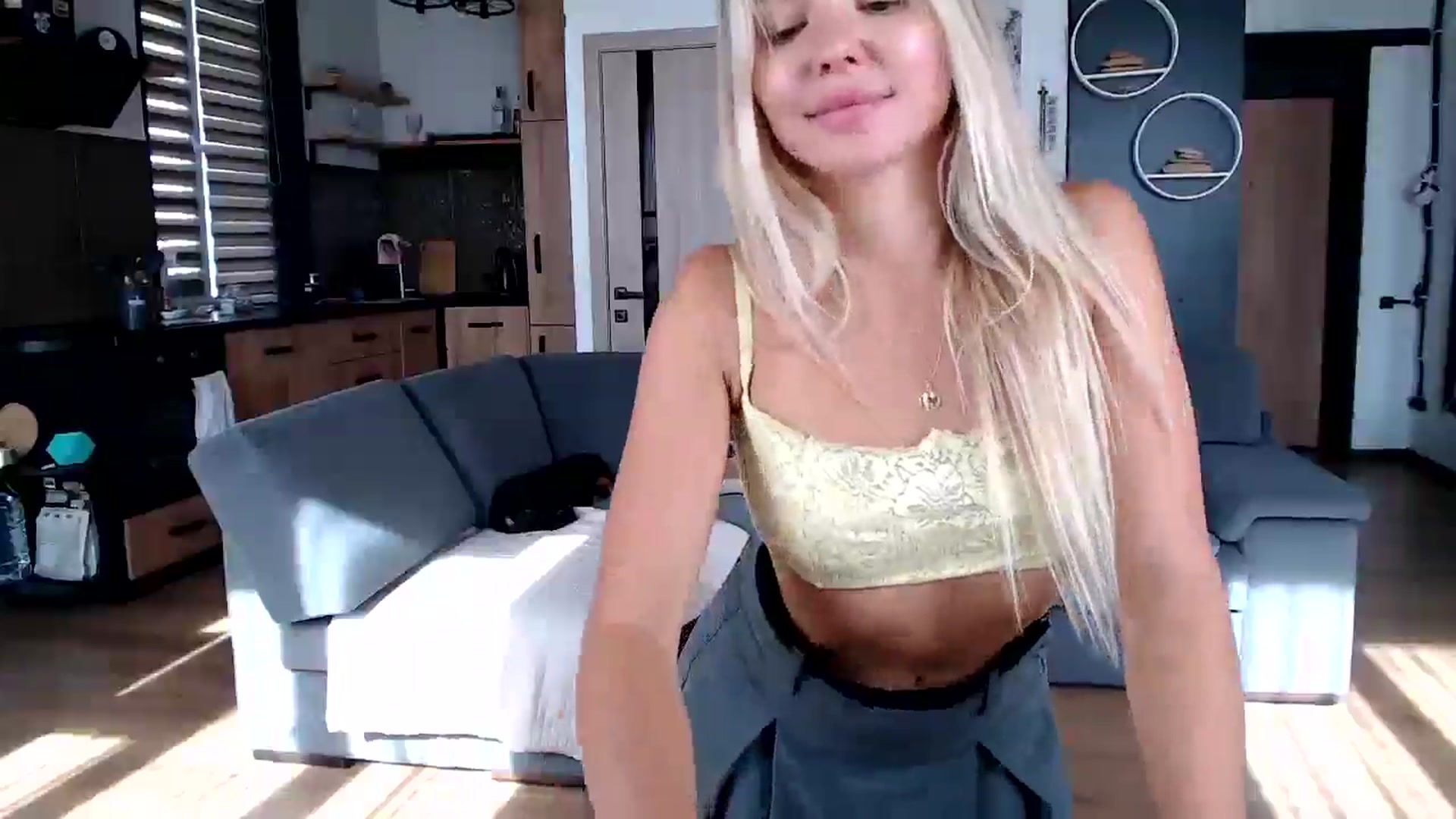 Gallery image thumbnail from Mollyluv1's myfreecams stream on, 09/17/2025, 12:47 image 7 of 20