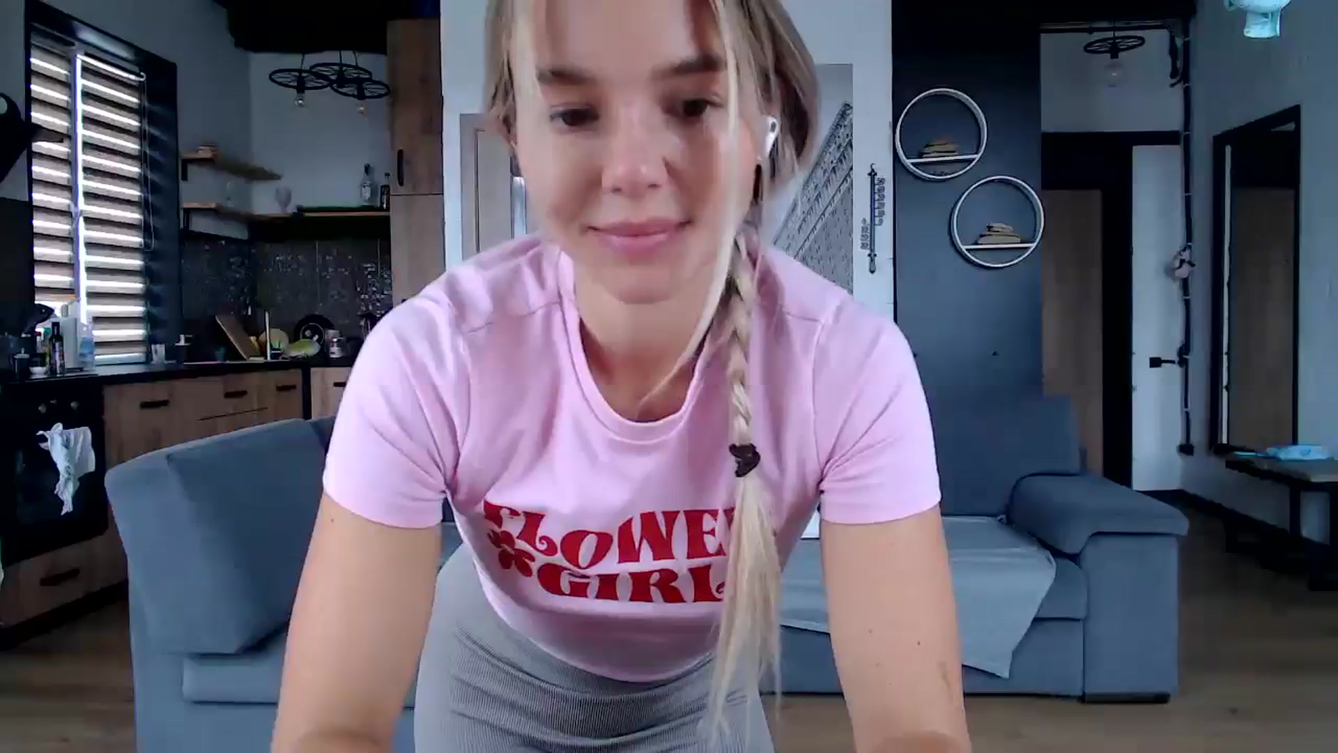 Gallery image thumbnail from Mollyluv1's myfreecams stream on, 09/26/2025, 10:10 image 2 of 20