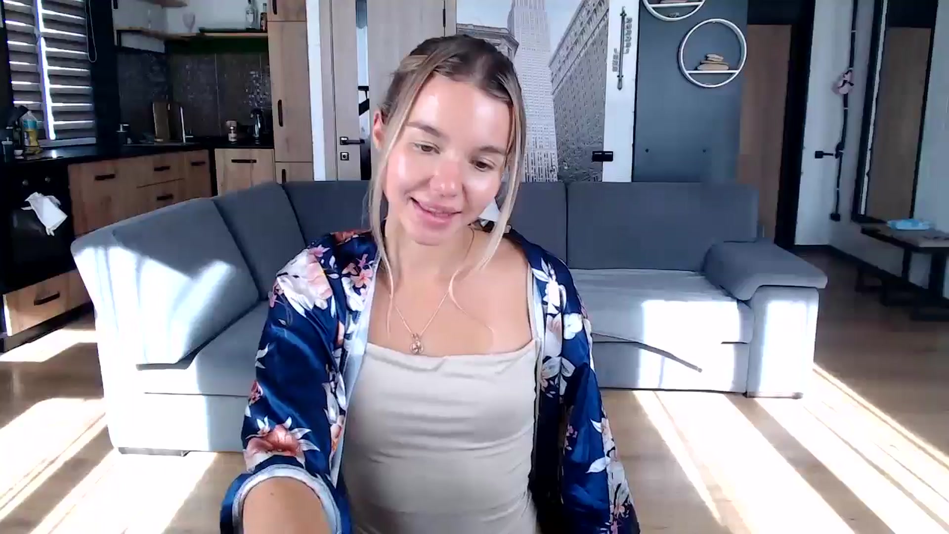 Gallery image thumbnail from Mollyluv1's myfreecams stream on, 09/27/2025, 12:02 image 14 of 20