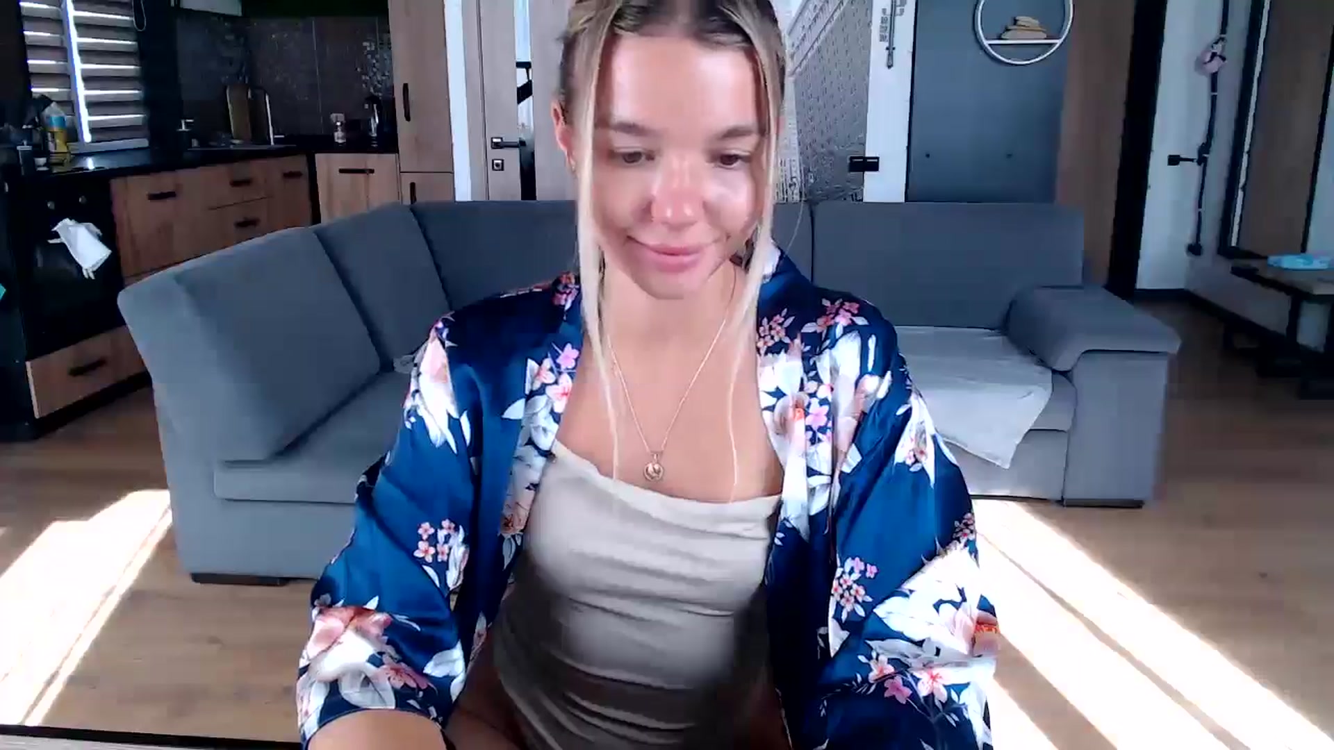 Gallery image thumbnail from Mollyluv1's myfreecams stream on, 09/27/2025, 12:02 image 5 of 20