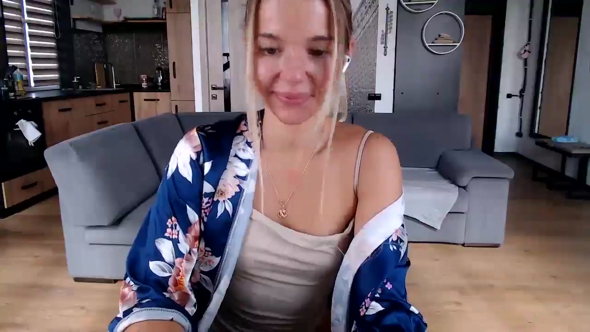 Gallery image thumbnail from Mollyluv1's myfreecams stream on, 09/27/2025, 12:02 image 12 of 20