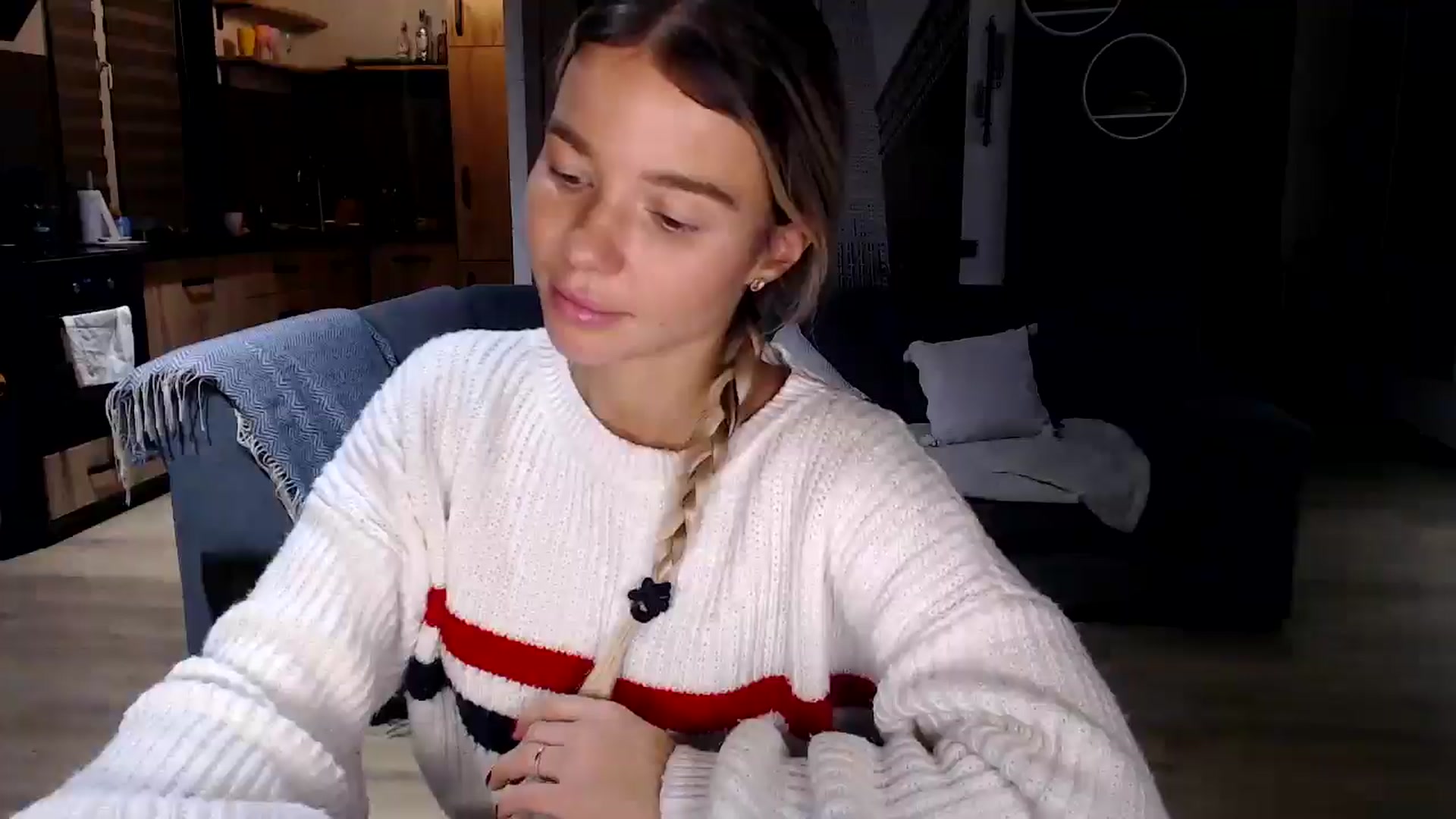 Gallery image thumbnail from Mollyluv1's myfreecams stream on, 12/10/2025, 14:54 image 5 of 20
