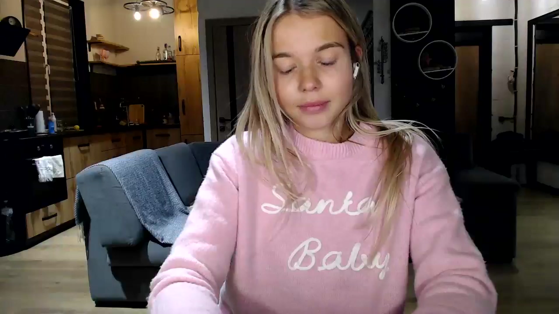 Gallery image thumbnail from Mollyluv1's myfreecams stream on, 01/16/2026, 17:02 image 19 of 20