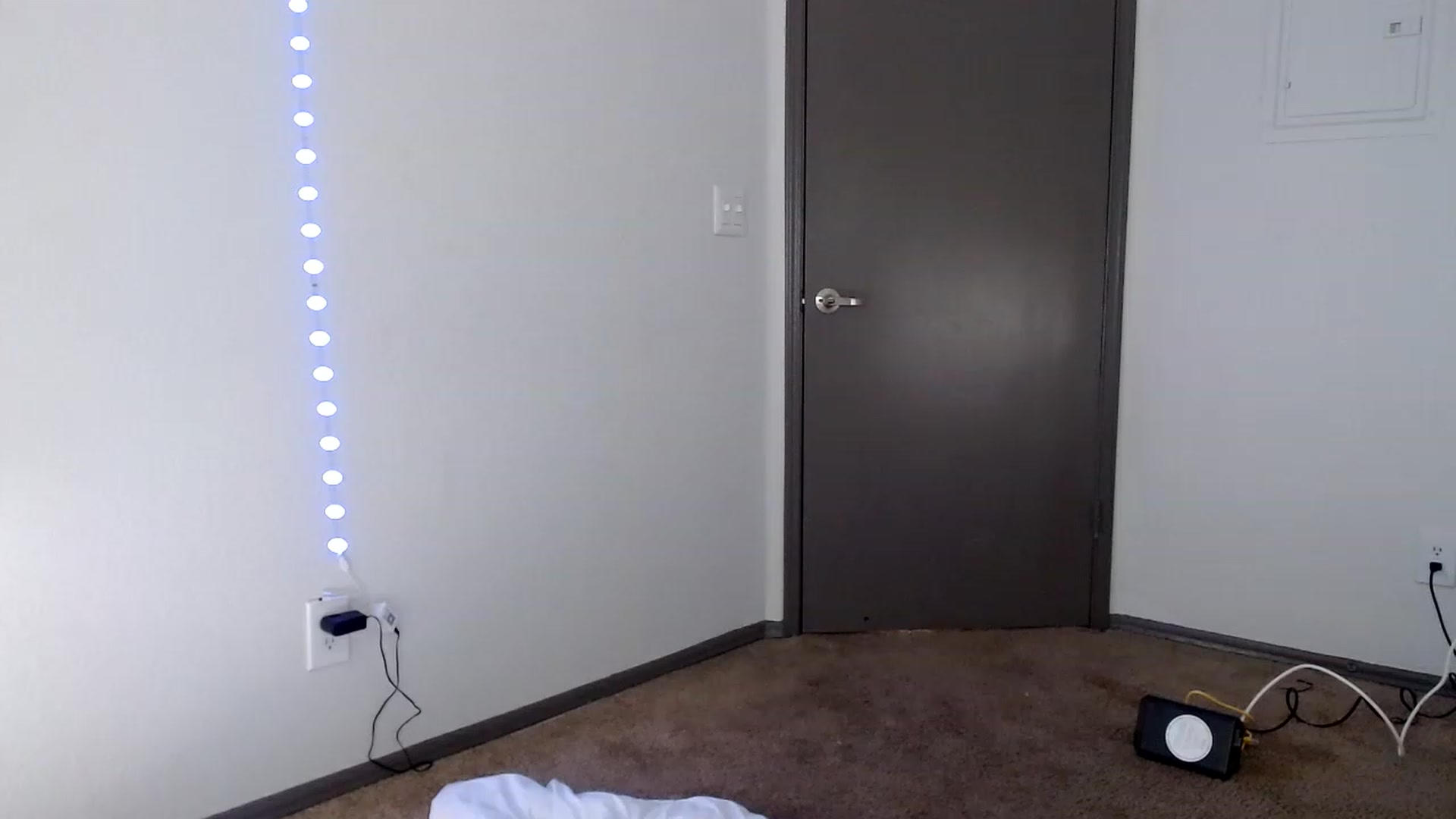 Gallery image thumbnail from MollyxMaybe's myfreecams stream on, 11/27/2022, 18:09 image 16 of 20