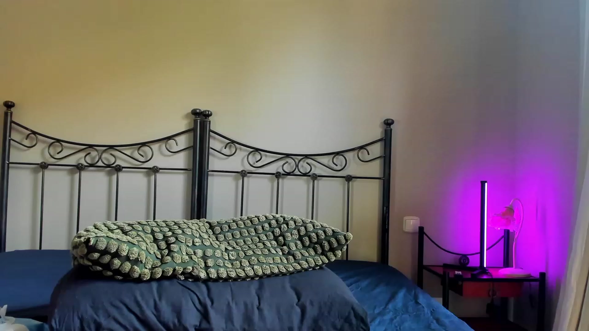 Gallery image thumbnail from Molywatson's myfreecams stream on, 11/29/2023, 11:56 image 16 of 20
