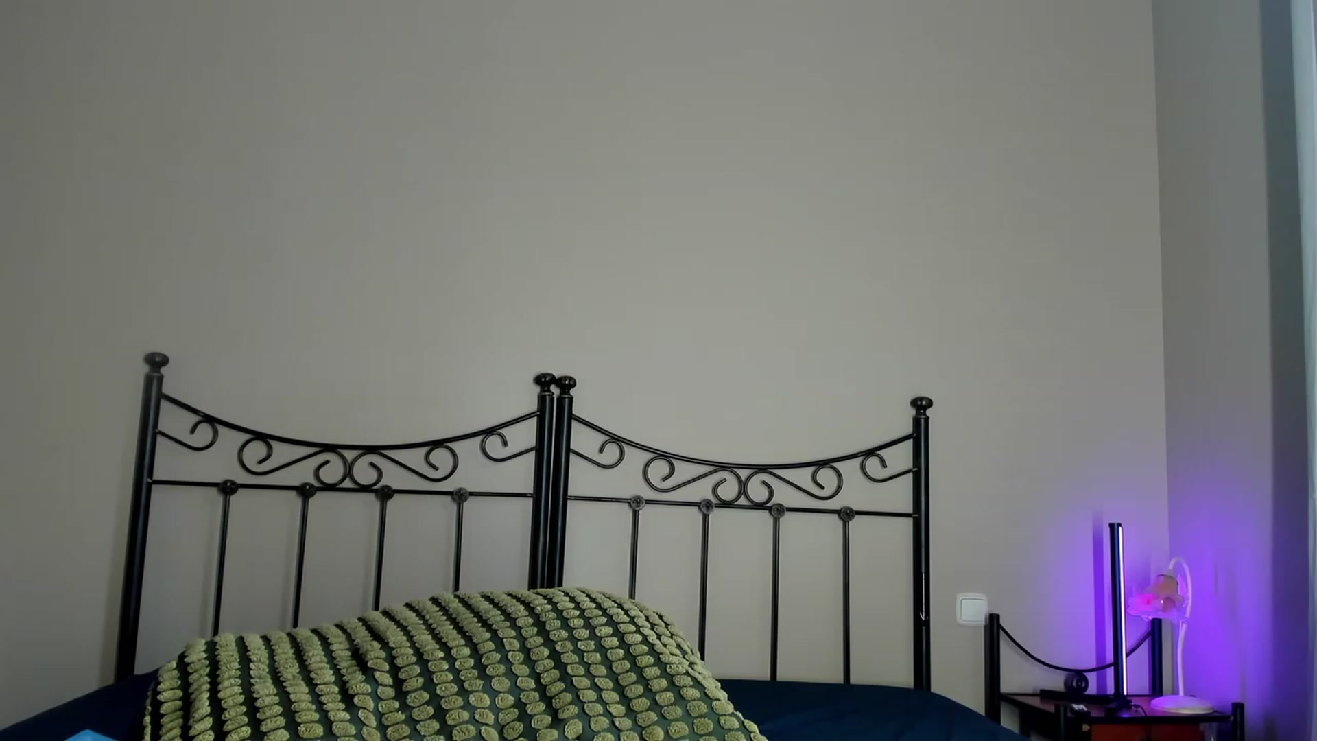 Gallery image thumbnail from Molywatson's myfreecams stream on, 11/30/2023, 12:36 image 5 of 20