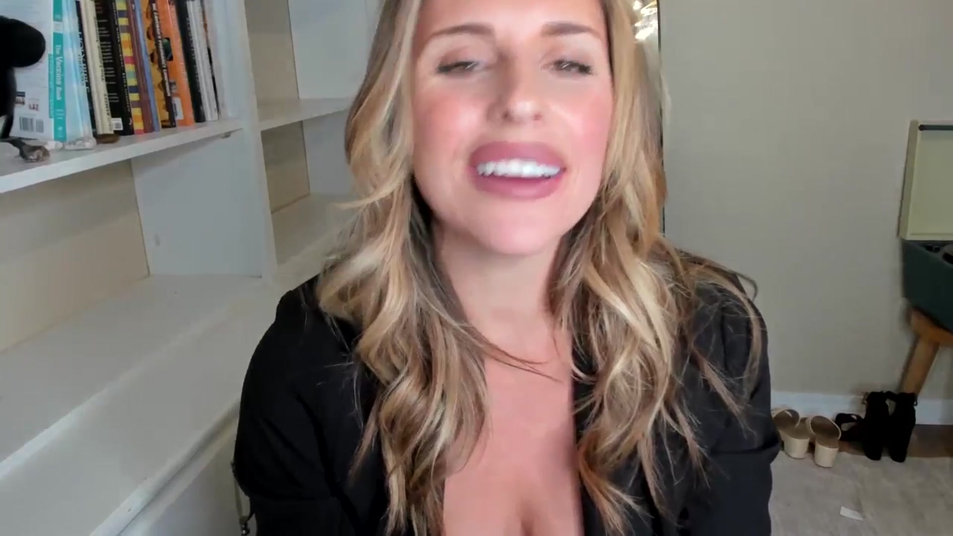 Gallery image thumbnail from Mommy's myfreecams stream on, 01/08/2025, 19:53 image 12 of 20