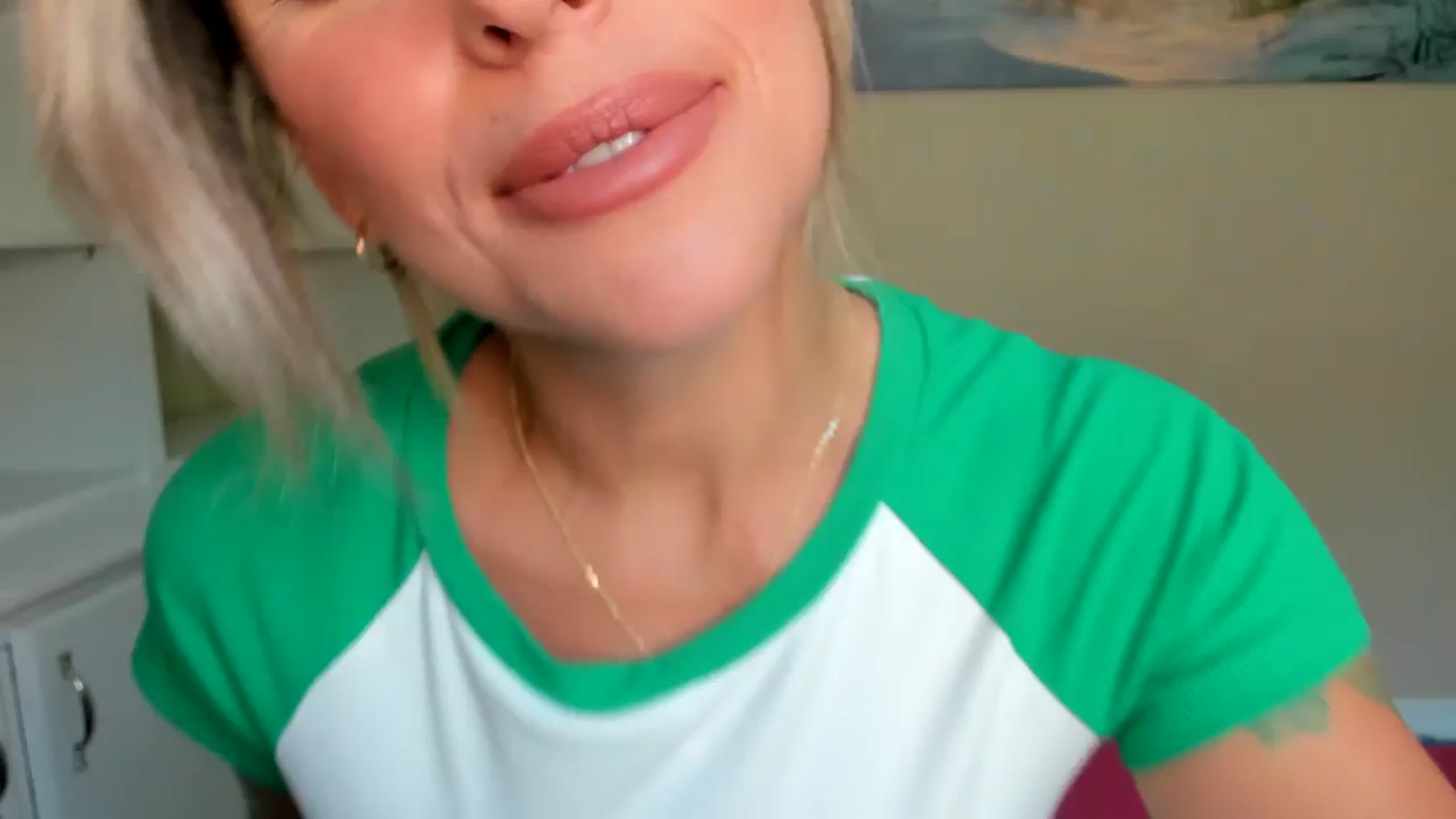 Gallery image thumbnail from Mommy's myfreecams stream on, 08/20/2025, 14:53 image 1 of 20