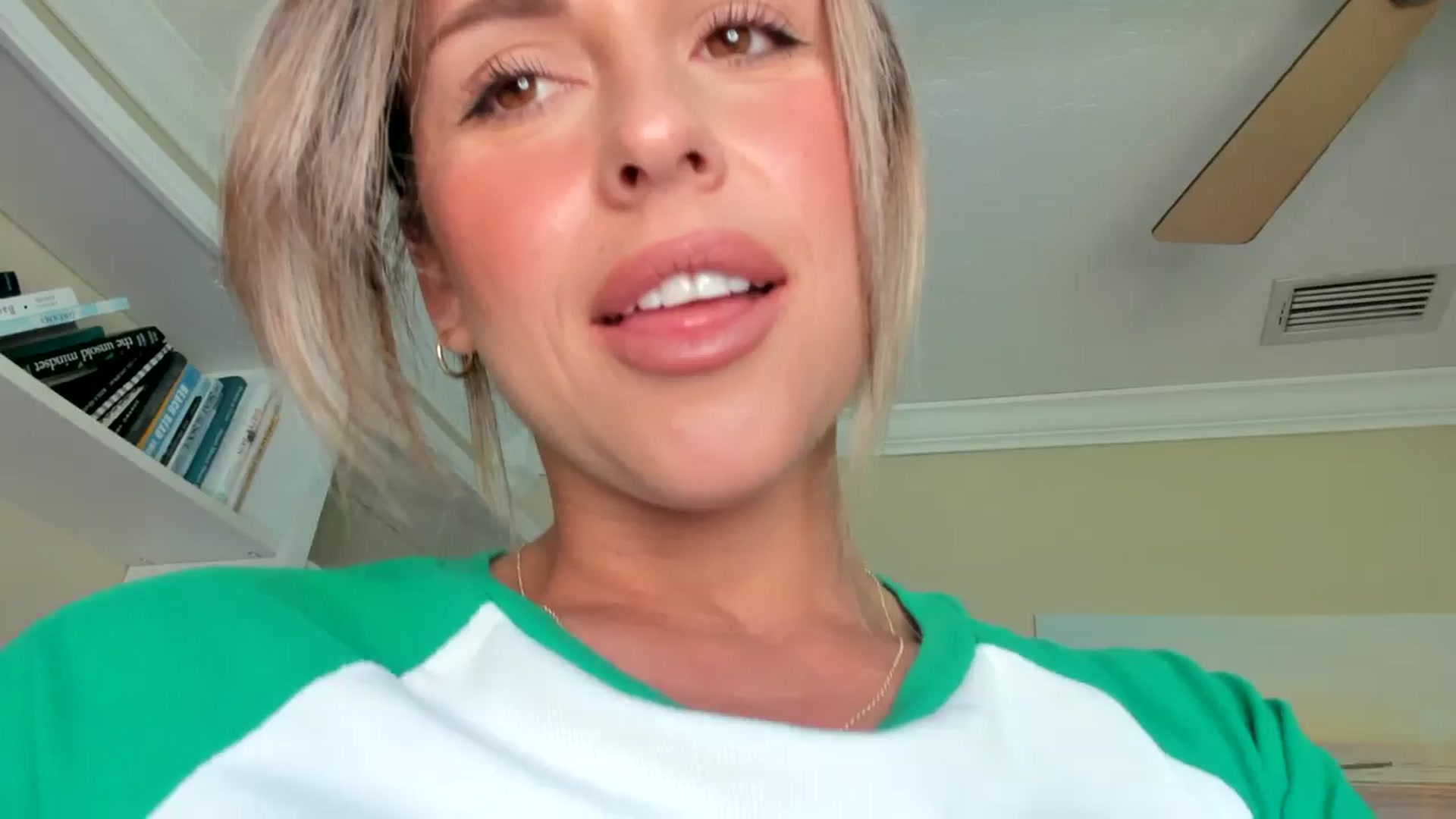Gallery image thumbnail from Mommy's myfreecams stream on, 08/20/2025, 14:53 image 9 of 20