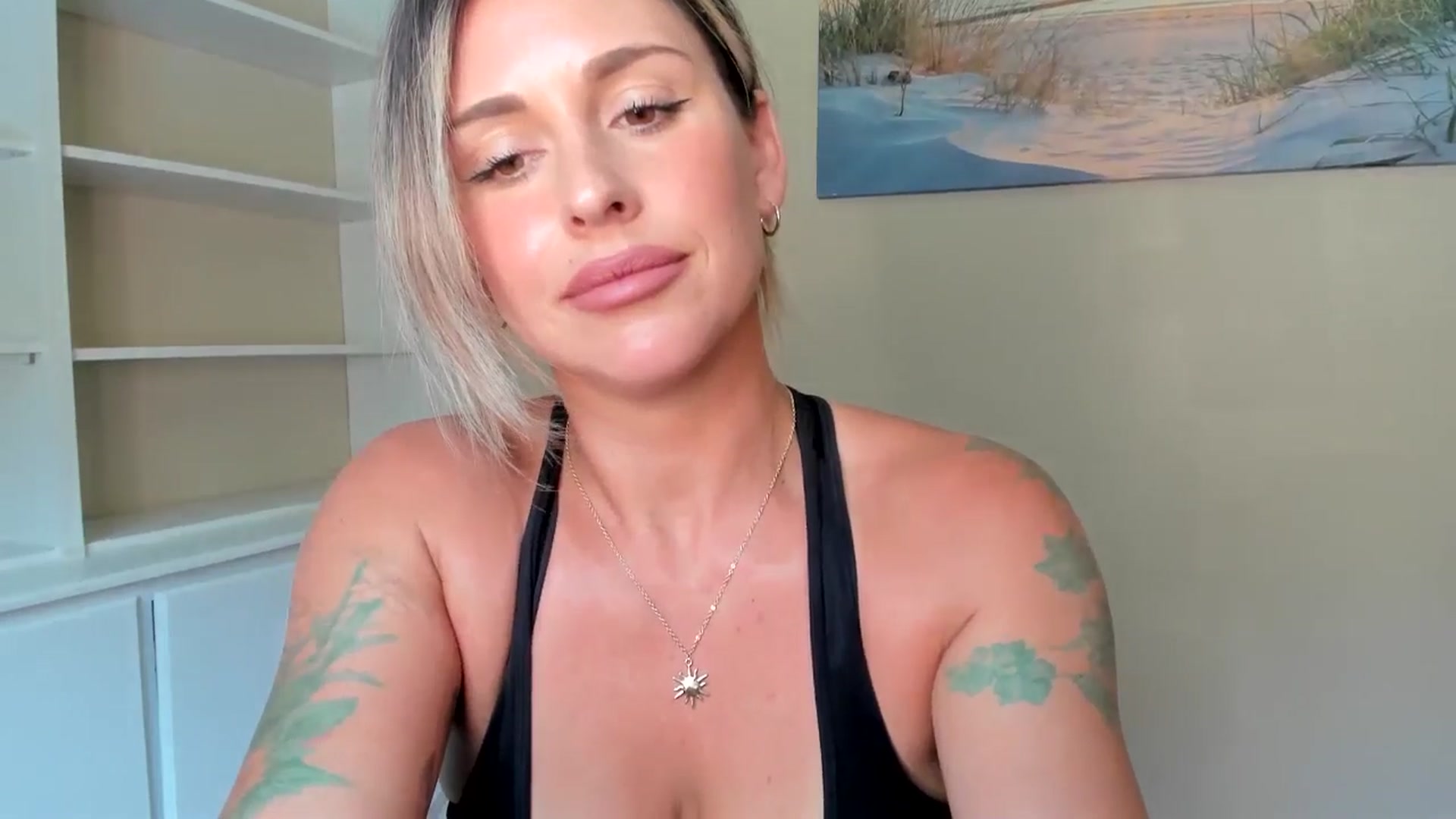 Gallery image thumbnail from Mommy's myfreecams stream on, 08/20/2025, 19:12 image 9 of 20