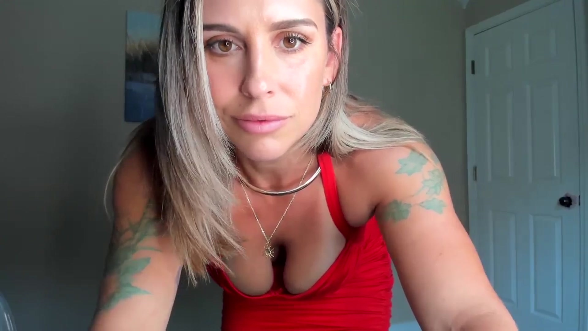 Gallery image thumbnail from Mommy's myfreecams stream on, 08/29/2025, 15:32 image 2 of 20