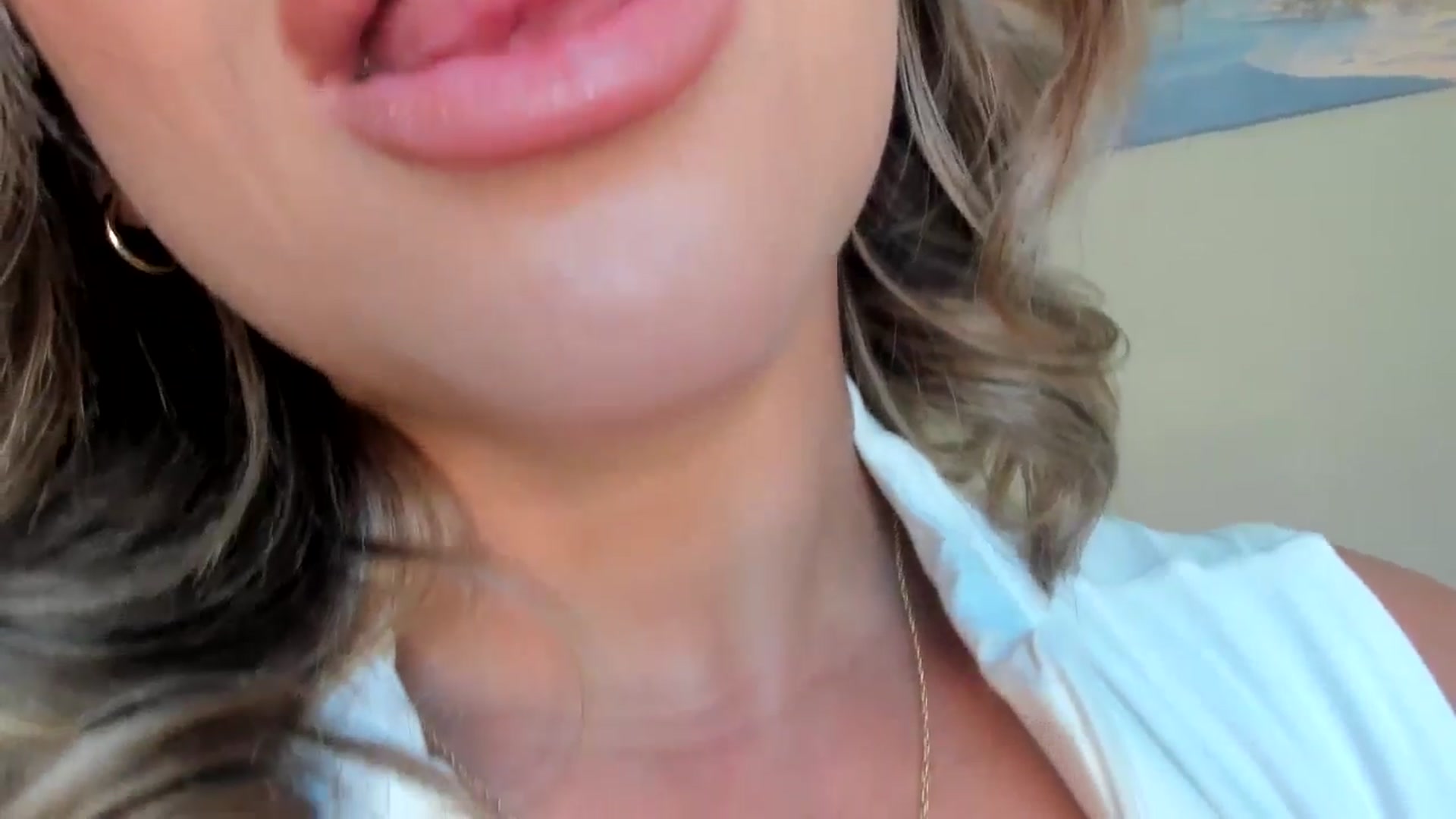 Gallery image thumbnail from Mommy's myfreecams stream on, 09/02/2025, 19:01 image 13 of 20