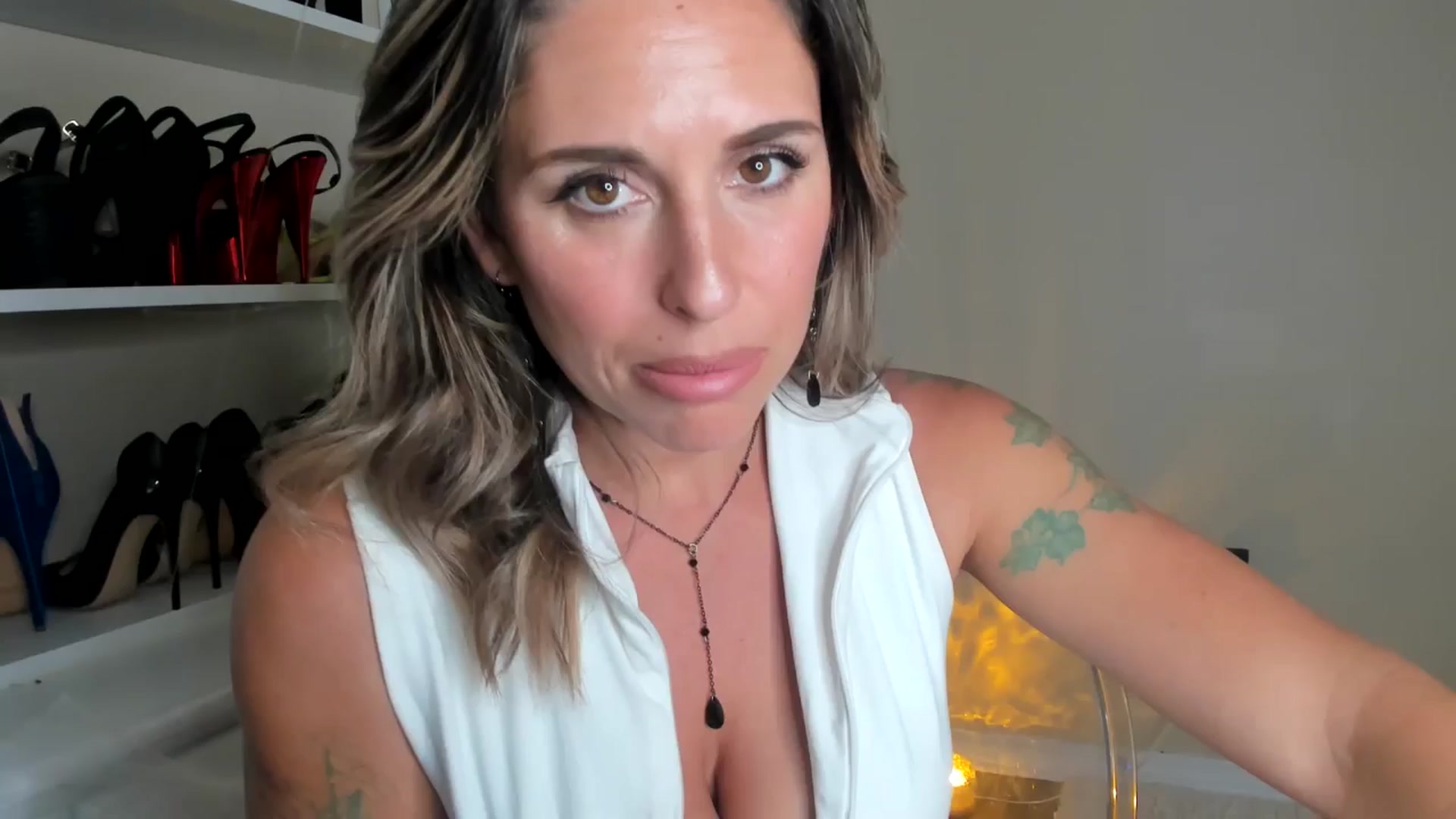 Gallery image thumbnail from Mommy's myfreecams stream on, 10/09/2025, 23:44 image 1 of 20