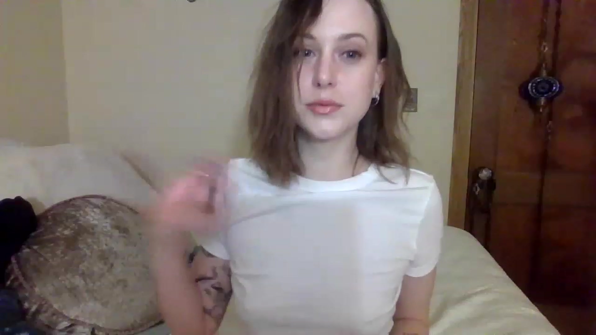 Gallery image thumbnail from MommyWolf's myfreecams stream on, 04/14/2023, 11:55 image 4 of 20