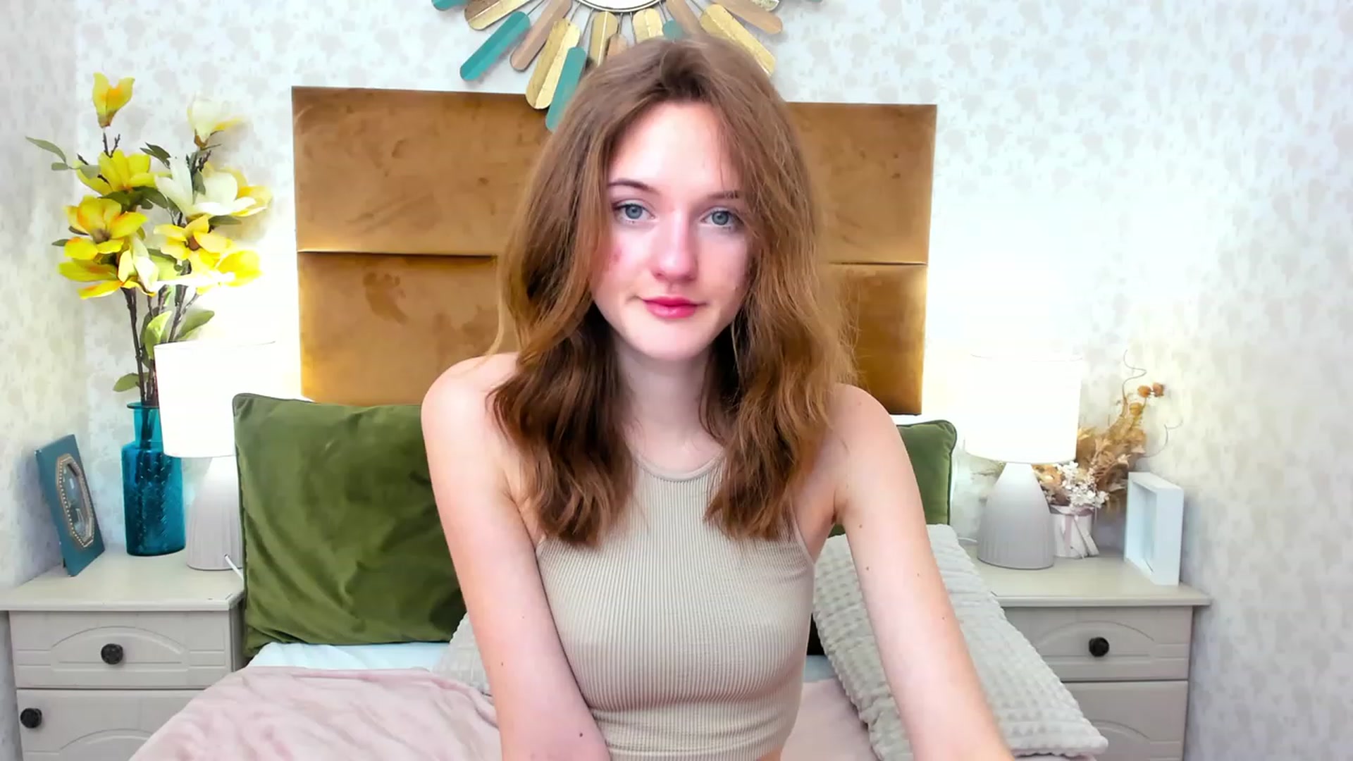 Gallery image thumbnail from MonaElisa's myfreecams stream on, 12/12/2022, 12:04 image 13 of 20