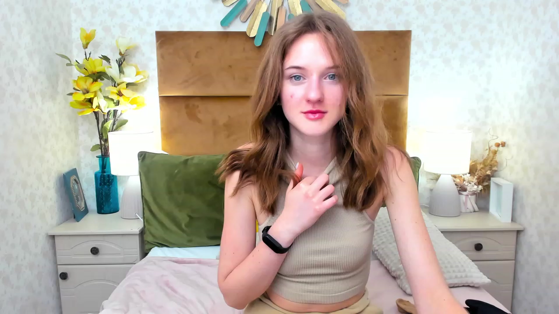 Gallery image thumbnail from MonaElisa's myfreecams stream on, 12/12/2022, 12:58 image 14 of 20