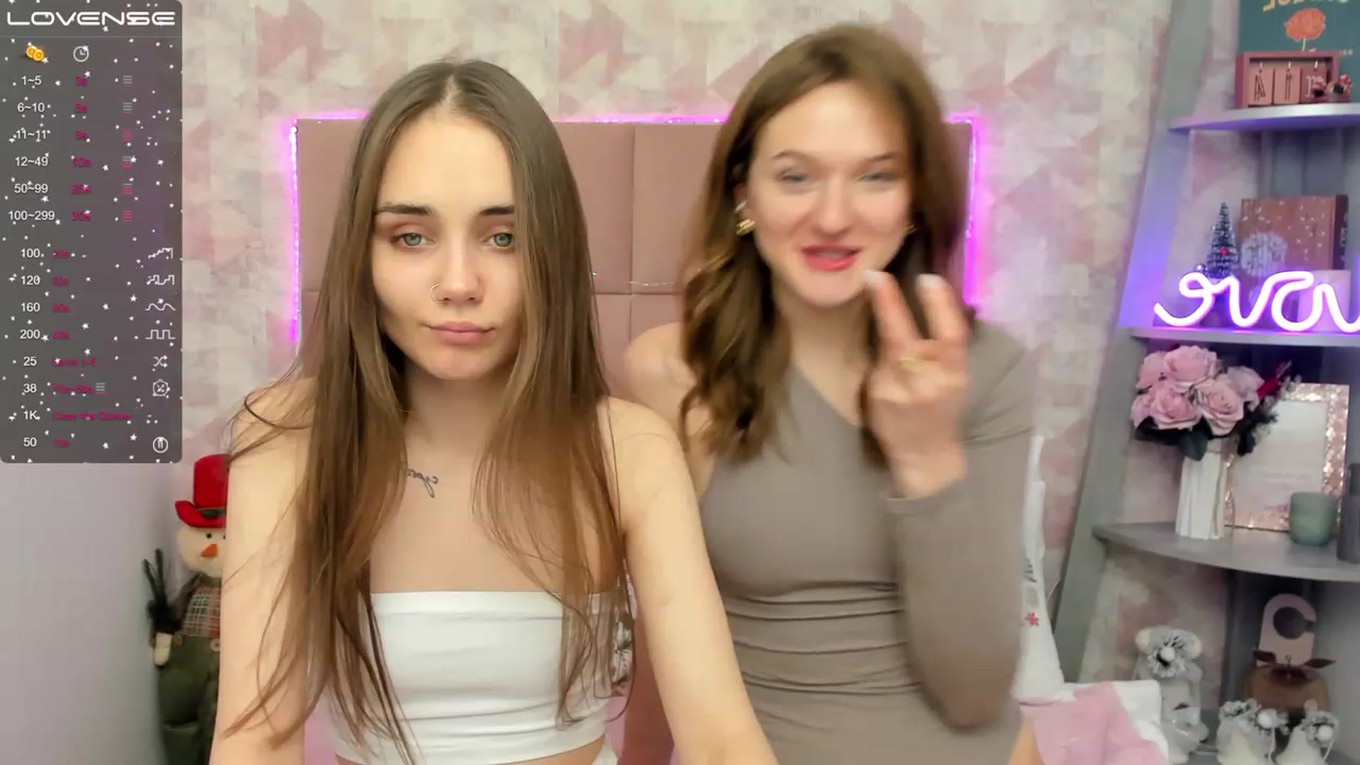Gallery image thumbnail from MonaElisa's myfreecams stream on, 12/24/2022, 14:12 image 18 of 20