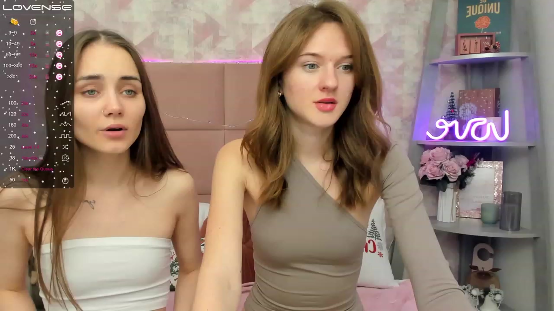 Gallery image thumbnail from MonaElisa's myfreecams stream on, 12/24/2022, 14:46 image 14 of 20