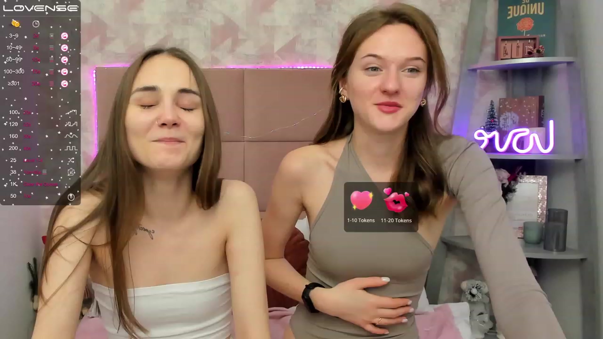 Gallery image thumbnail from MonaElisa's myfreecams stream on, 12/24/2022, 16:19 image 1 of 20