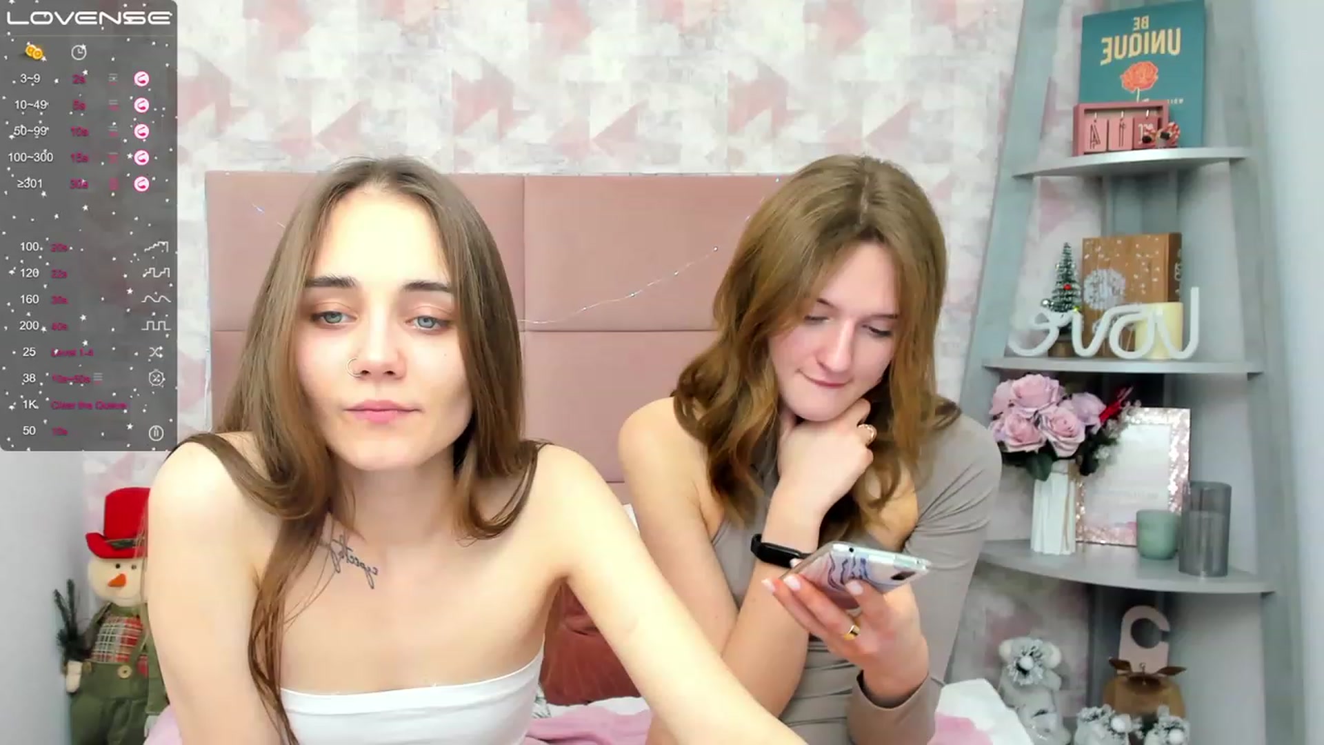 Gallery image thumbnail from MonaElisa's myfreecams stream on, 12/24/2022, 19:25 image 8 of 20