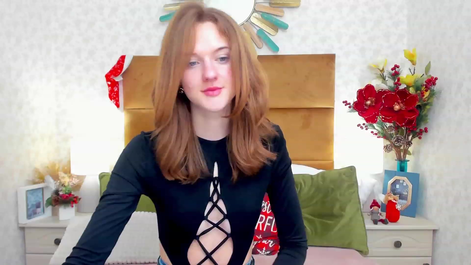Gallery image thumbnail from MonaElisa's myfreecams stream on, 12/30/2022, 19:14 image 18 of 20
