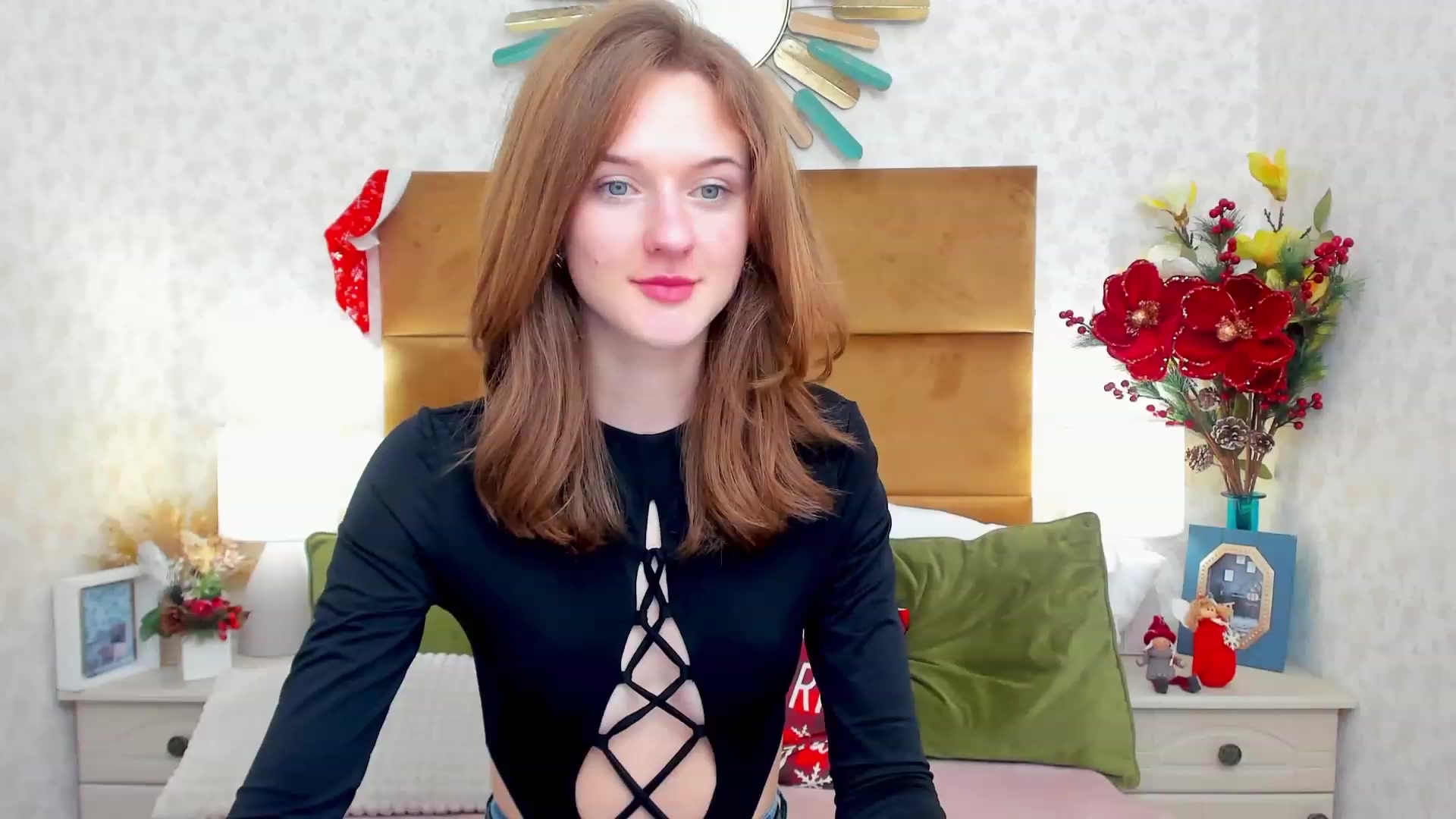 Gallery image thumbnail from MonaElisa's myfreecams stream on, 12/30/2022, 19:14 image 20 of 20