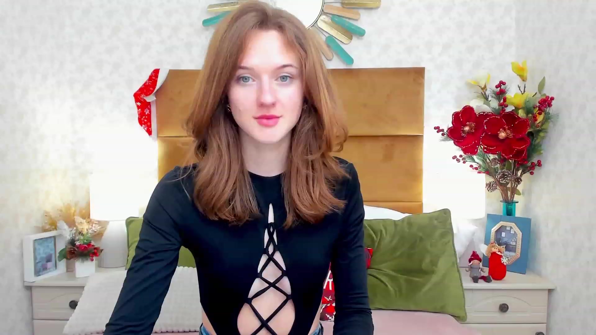 Gallery image thumbnail from MonaElisa's myfreecams stream on, 12/30/2022, 19:14 image 19 of 20
