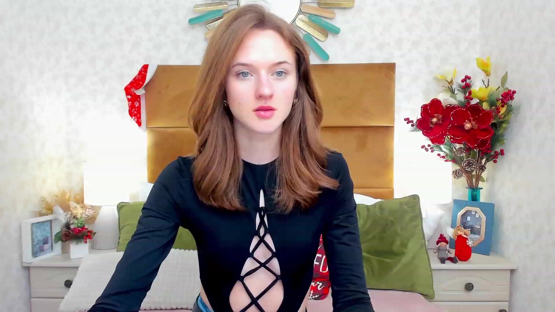 Gallery image thumbnail from MonaElisa's myfreecams stream on, 12/30/2022, 19:14 image 9 of 20