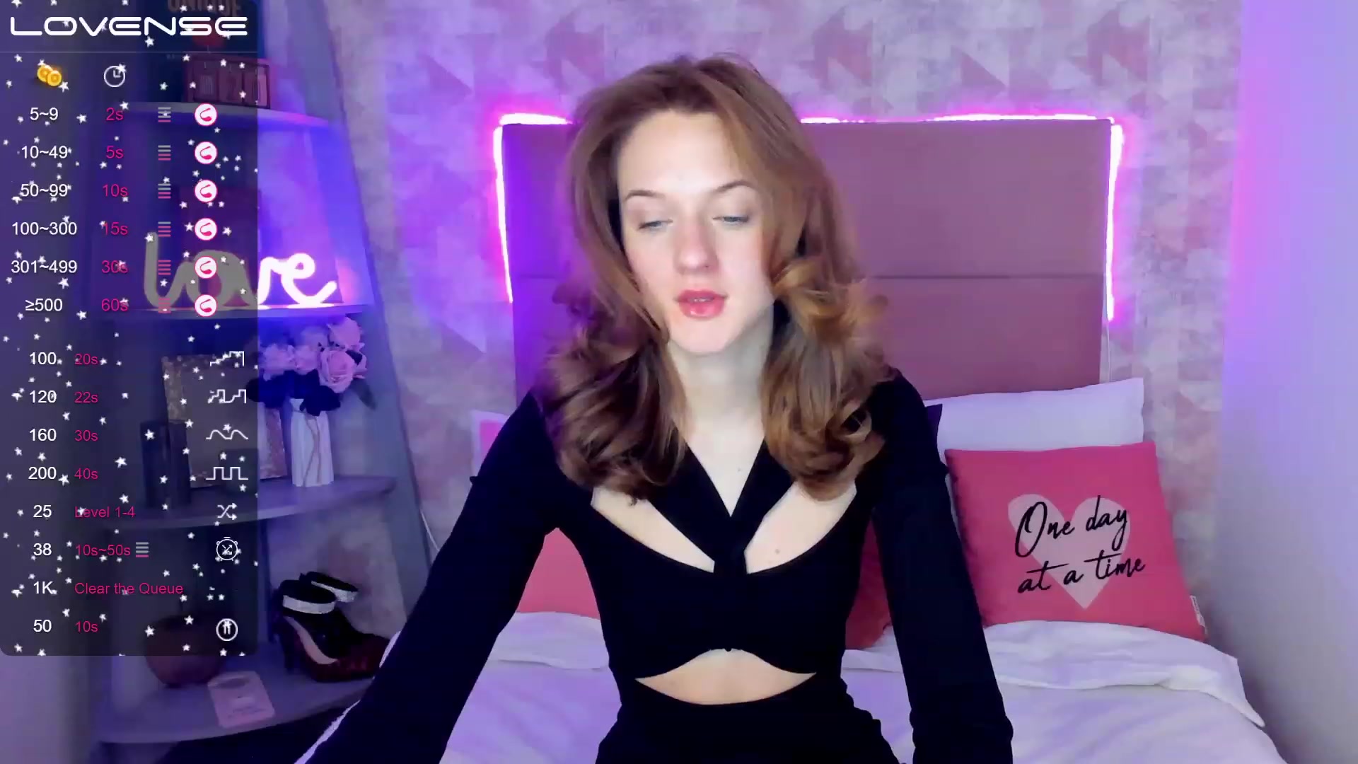 Gallery image thumbnail from MonaElisa's myfreecams stream on, 01/31/2023, 15:14 image 10 of 20