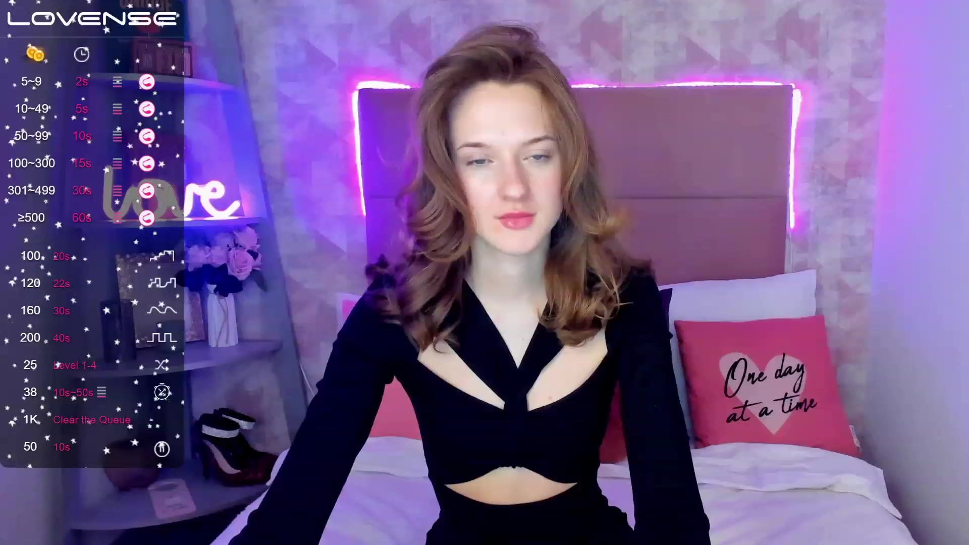 Gallery image thumbnail from MonaElisa's myfreecams stream on, 01/31/2023, 15:14 image 15 of 20