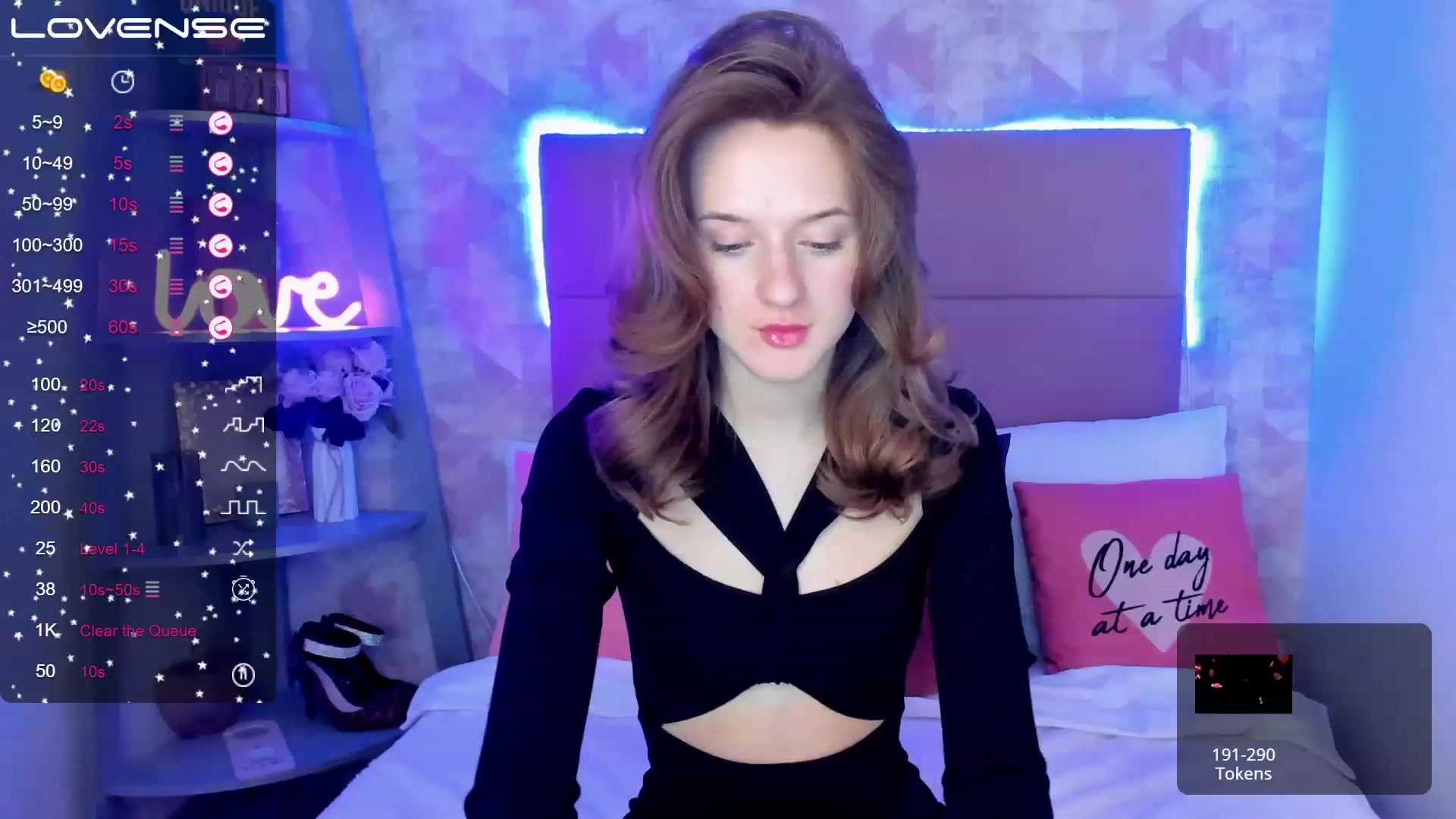 Gallery image thumbnail from MonaElisa's myfreecams stream on, 01/31/2023, 16:08 image 1 of 20