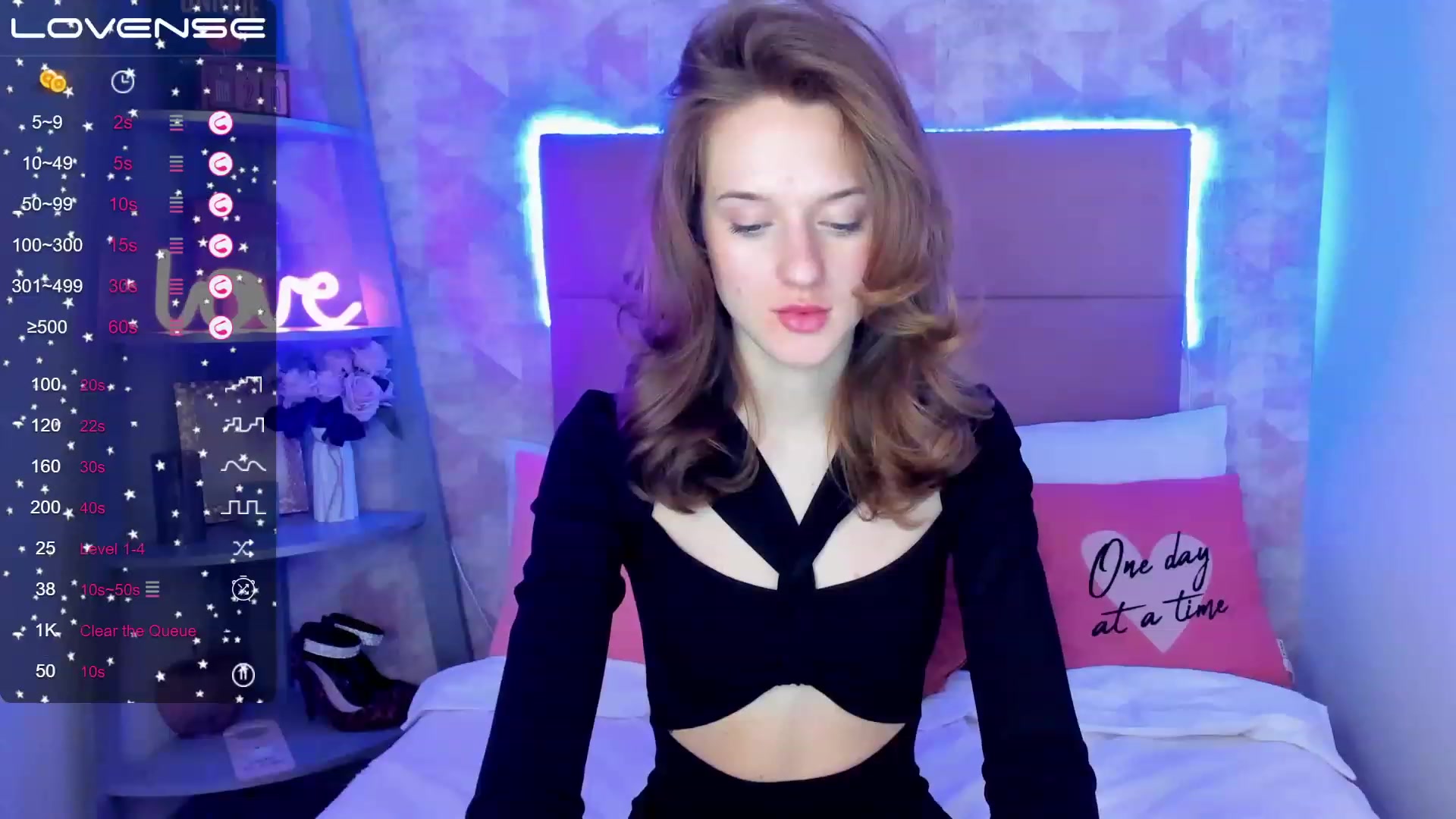 Gallery image thumbnail from MonaElisa's myfreecams stream on, 01/31/2023, 16:08 image 19 of 20