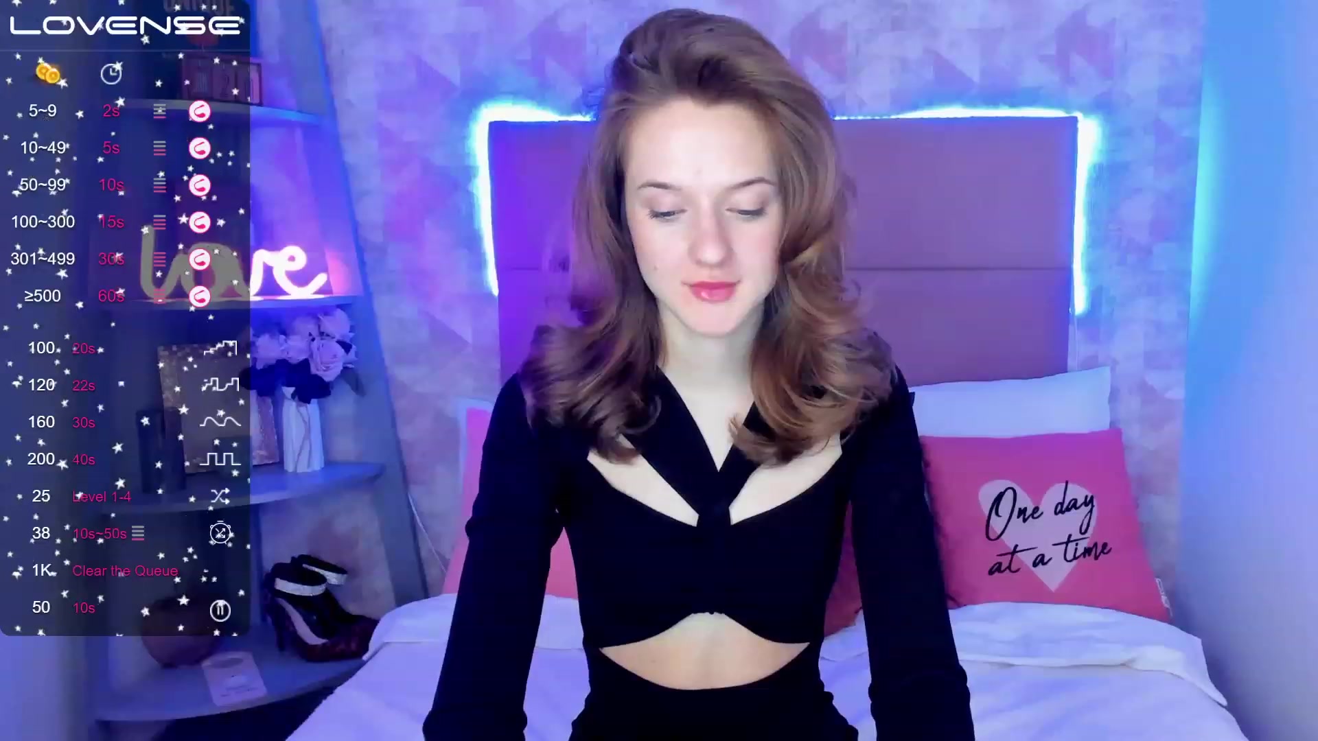 Gallery image thumbnail from MonaElisa's myfreecams stream on, 01/31/2023, 16:08 image 6 of 20