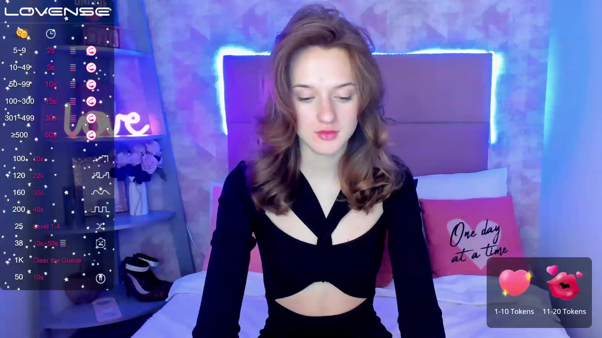 Gallery image thumbnail from MonaElisa's myfreecams stream on, 01/31/2023, 16:08 image 3 of 20