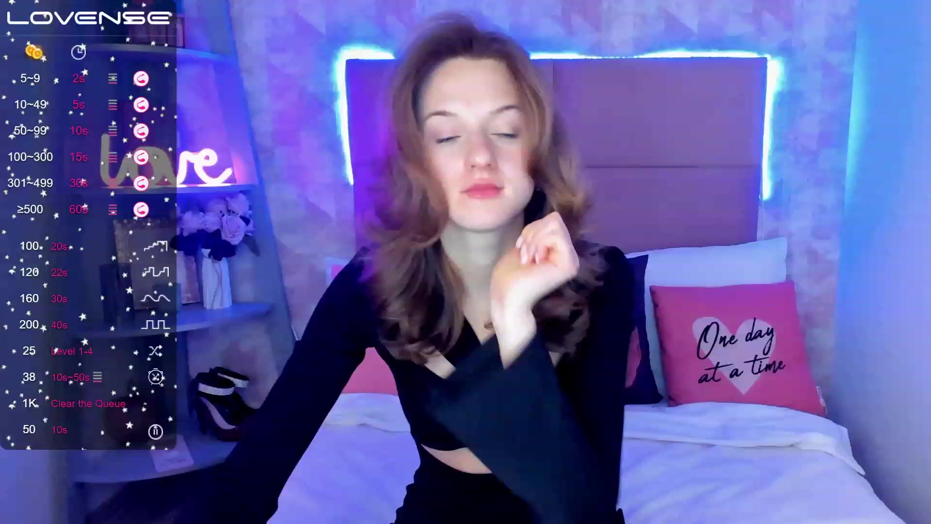 Gallery image thumbnail from MonaElisa's myfreecams stream on, 01/31/2023, 17:03 image 7 of 20