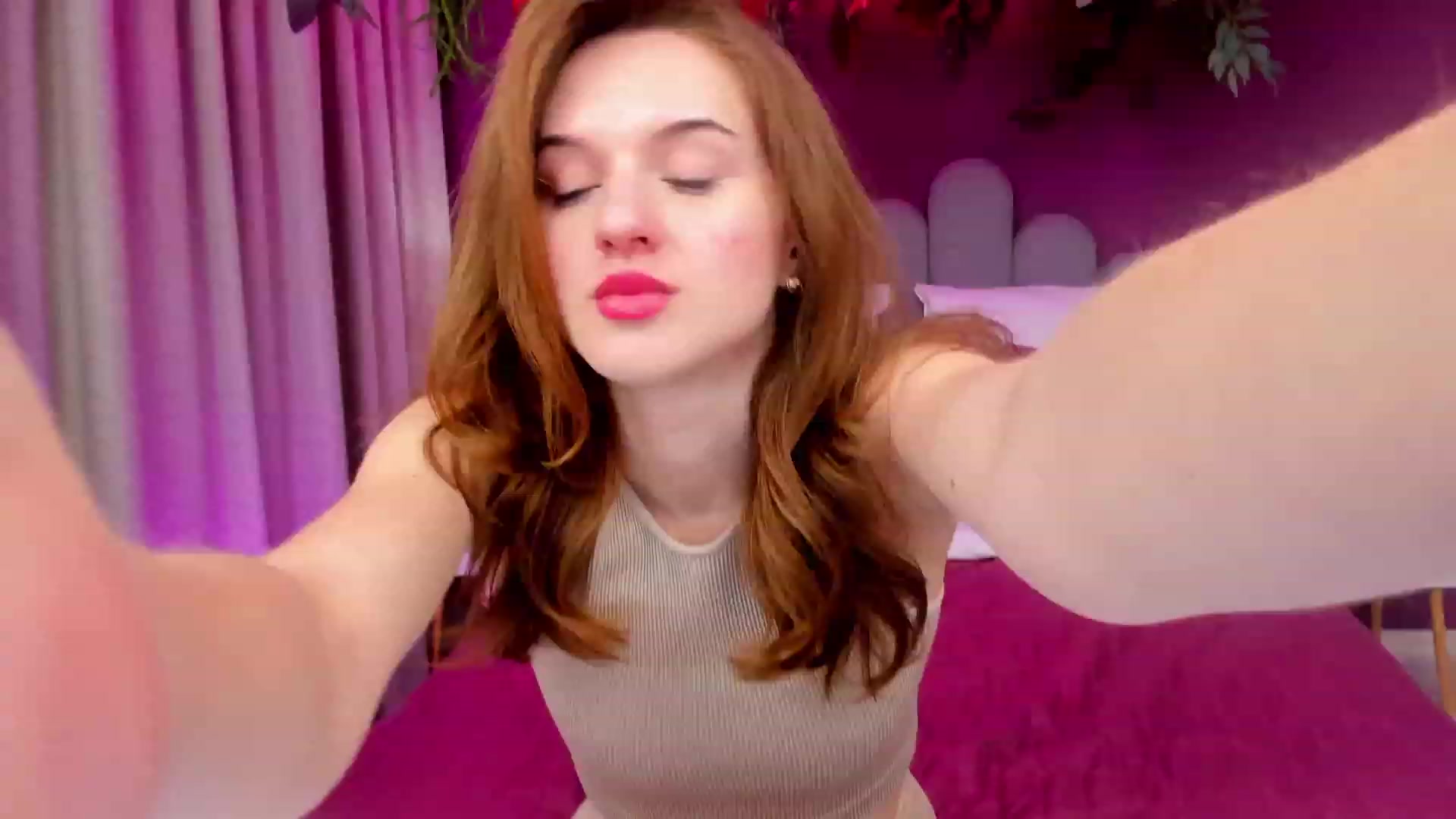 Gallery image thumbnail from MonaElisa's myfreecams stream on, 02/24/2023, 18:24 image 14 of 20