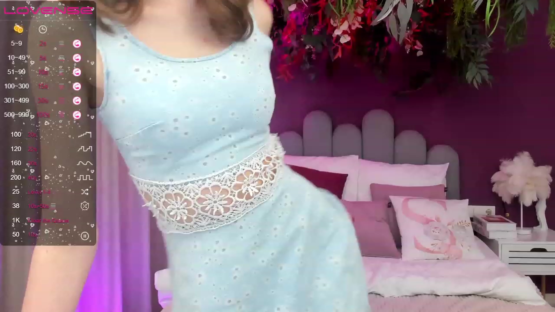 Gallery image thumbnail from MonaElisa's myfreecams stream on, 04/25/2023, 13:43 image 9 of 20