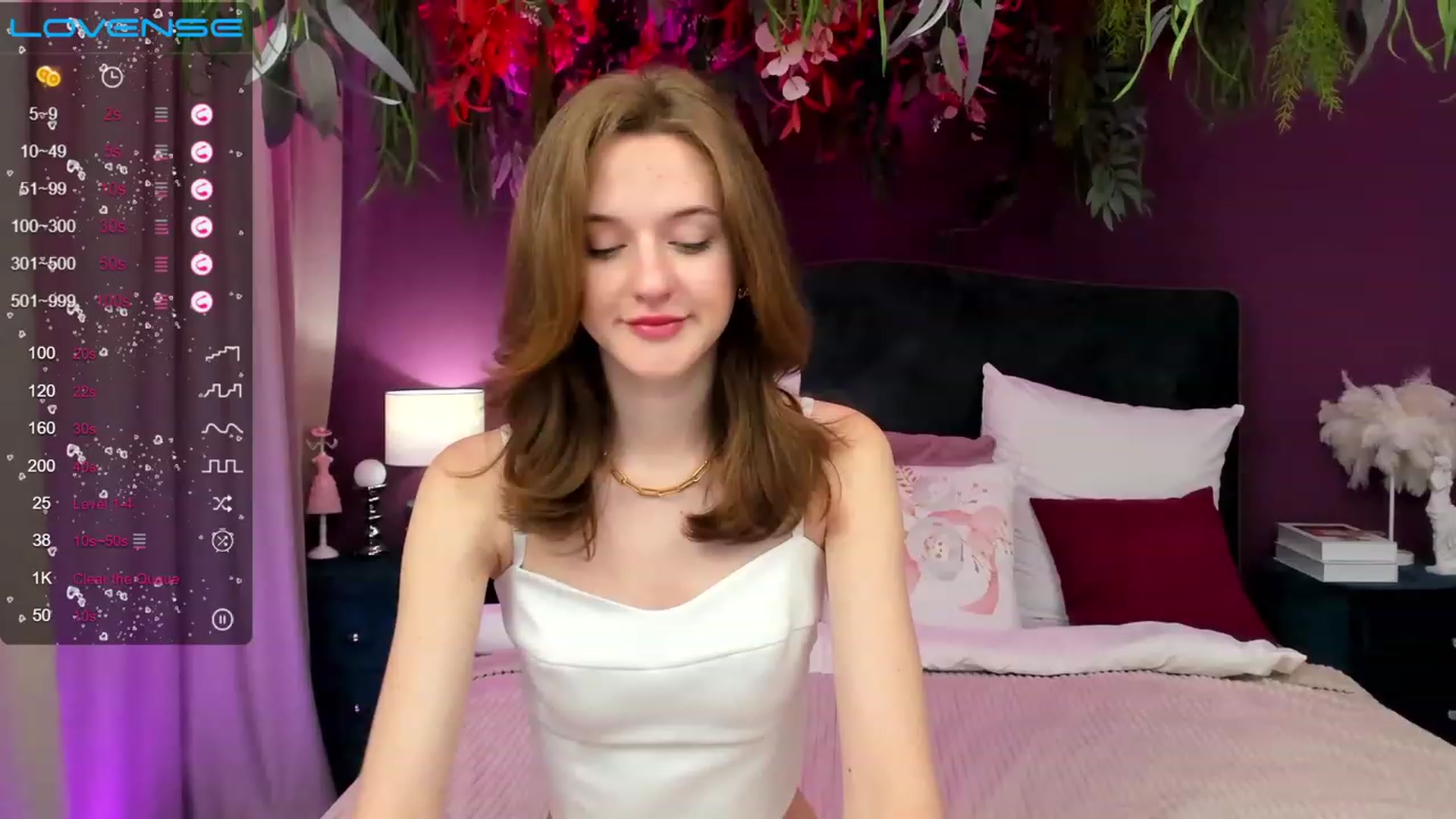 Gallery image thumbnail from MonaElisa's myfreecams stream on, 06/08/2023, 10:45 image 13 of 20